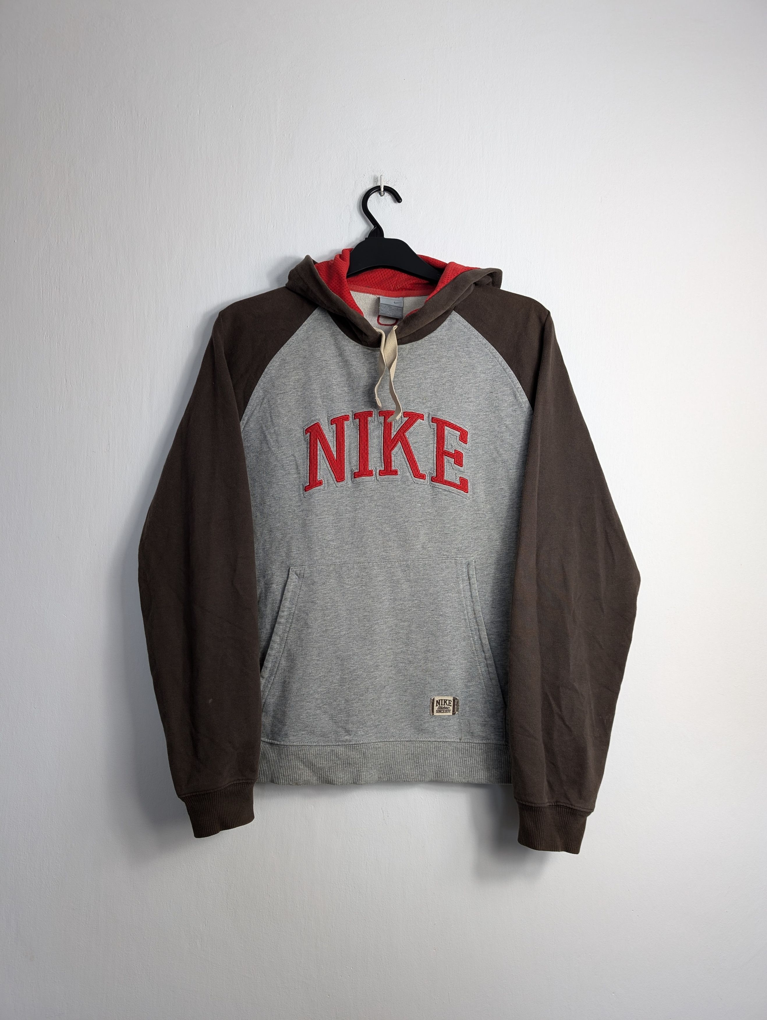 Nike Vintage Nike Hoodie Center Spellout Logo Brown Grey Y2K M Size US M / EU 48-50 / 2 - 1 Thumbnail