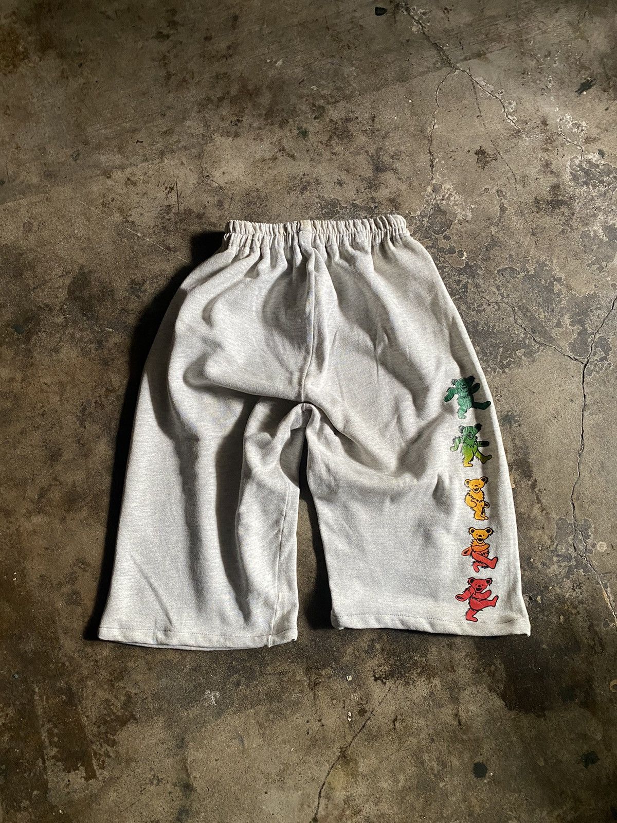 Grateful Dead Vintage Grateful Dead short sweatpants on Hanes Size US 32 / EU 48 - 1 Thumbnail