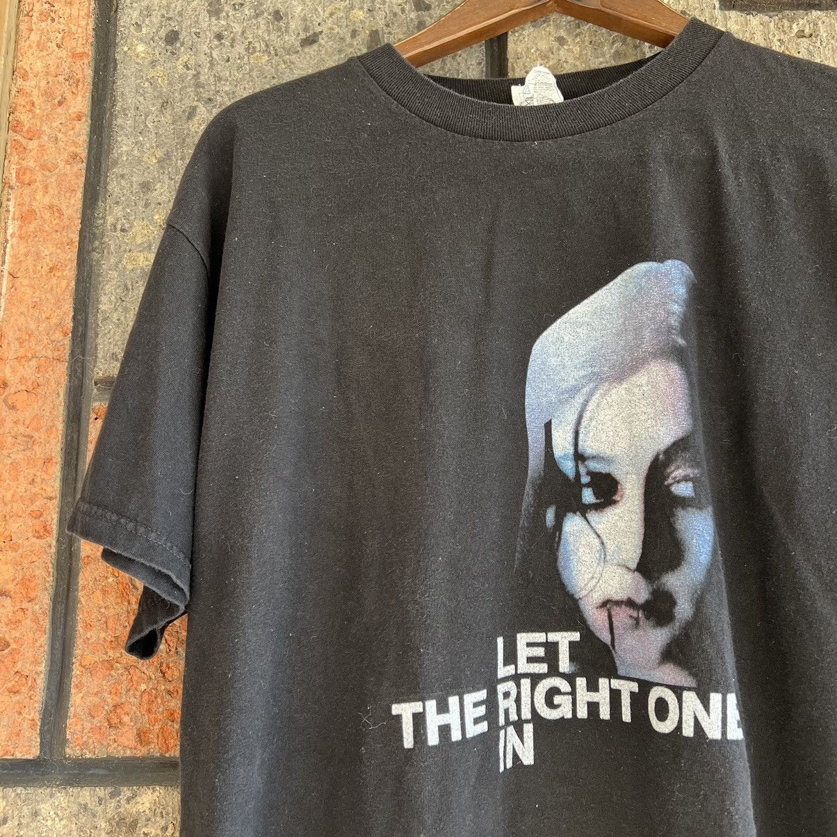 Other VTG y2k ‘00s Let The Right One In Movie Tee Shirt Horror Size US L / EU 52-54 / 3 - 1 Thumbnail