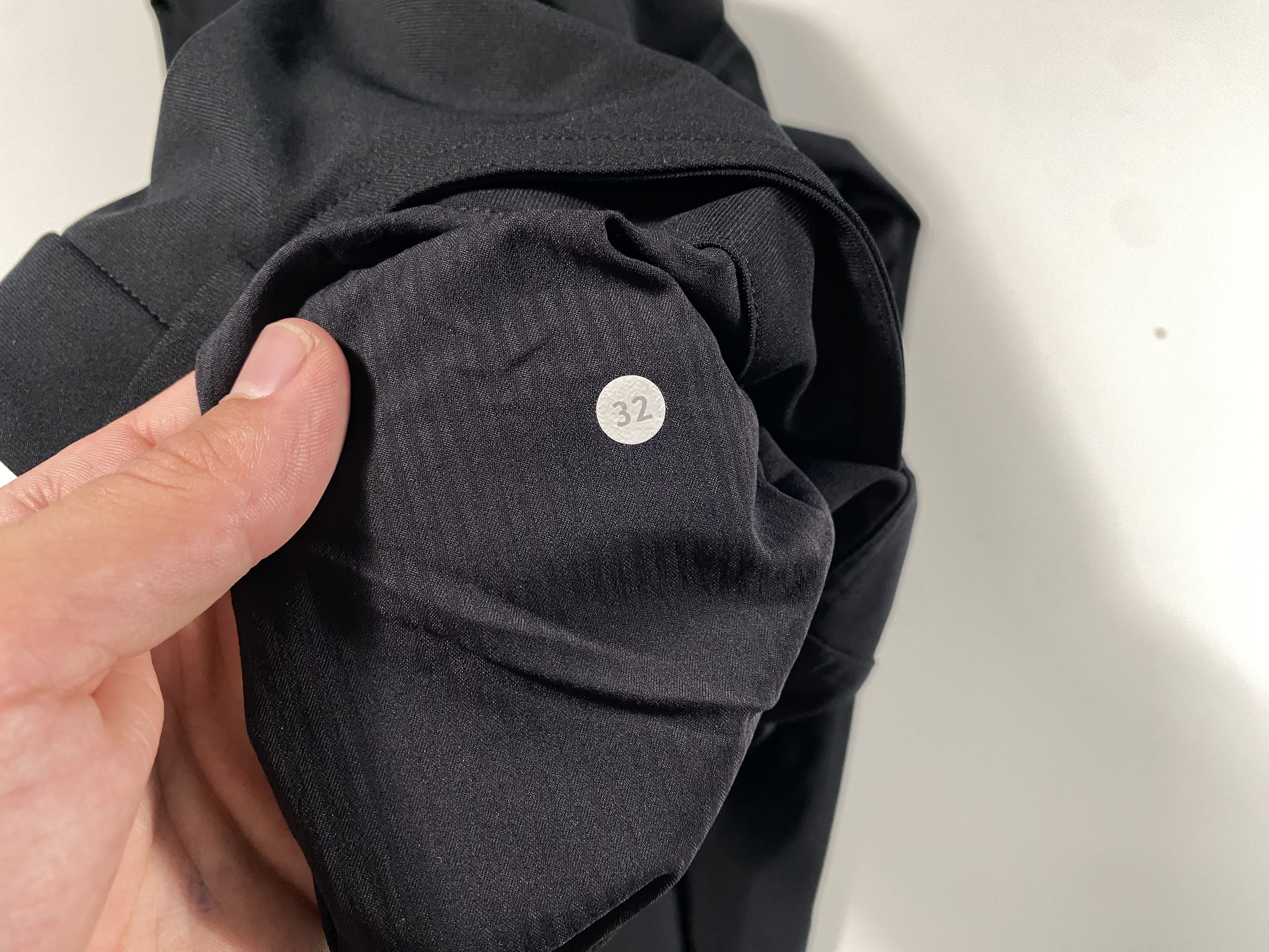 Lululemon Lululemon Slim Fit Commission Pants Black 31x34.5 Size US 31 - 6 Thumbnail