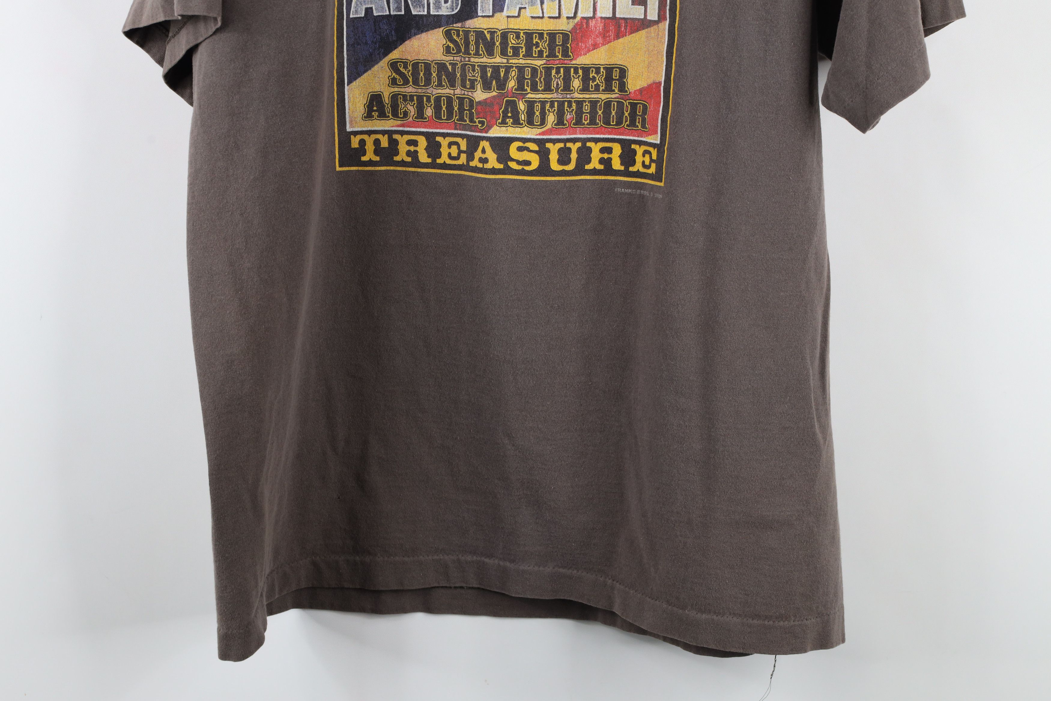 Vintage Vintage Y2K 2009 and Family Live In Concert T-Shirt USA Size US L / EU 52-54 / 3 - 14 Thumbnail