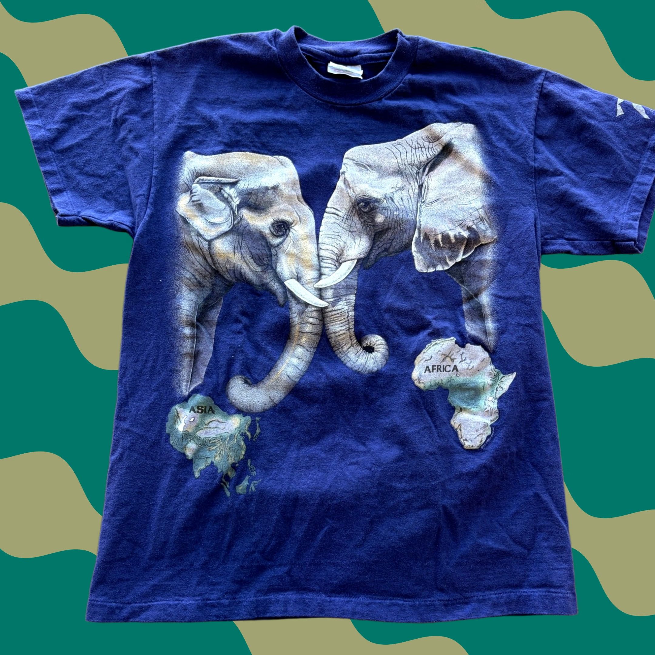 Vintage VINTAGE Y2K 90'S HARLEQUIN NATURE ELEPHANT AFRICA PURPLE SS GRAPHIC TEE M Mens Size US M / EU 48-50 / 2 - 1 Thumbnail