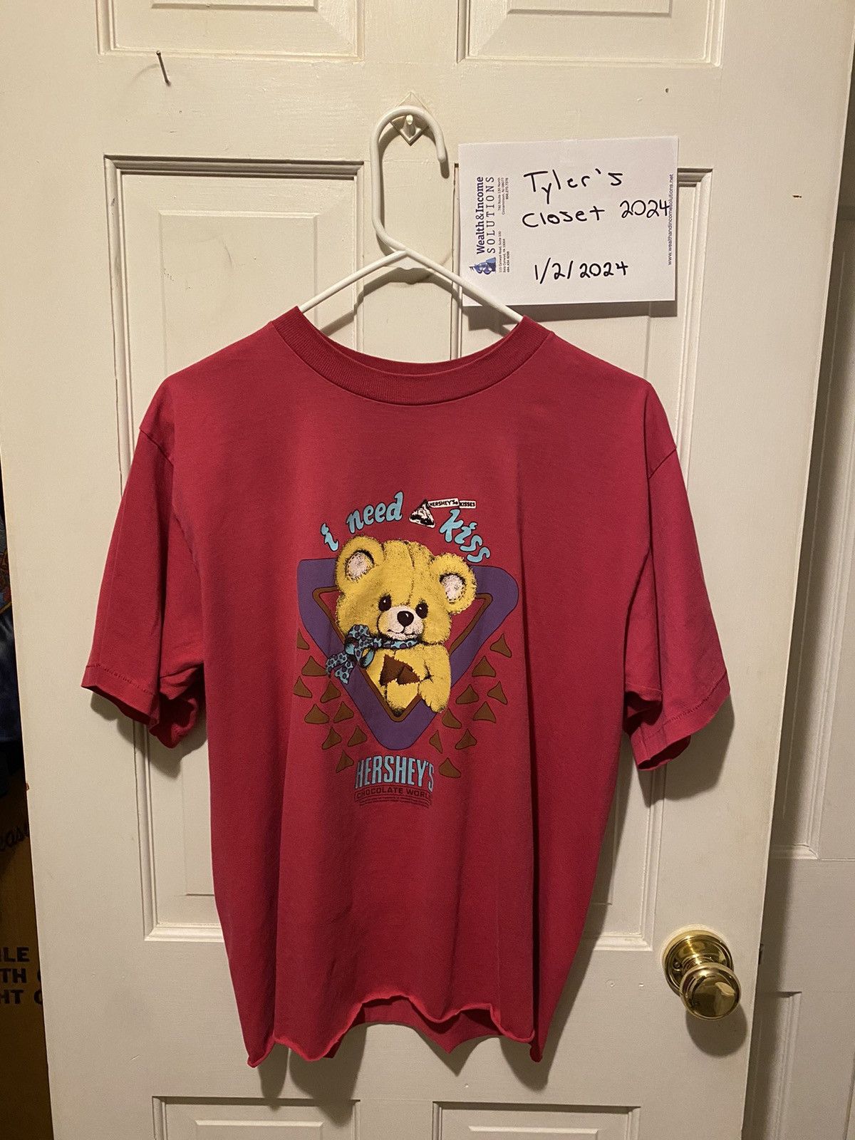 image of Vintage 1989 Hersheys I Need A Kiss T-Shirt in Pink, Men's (Size Medium)