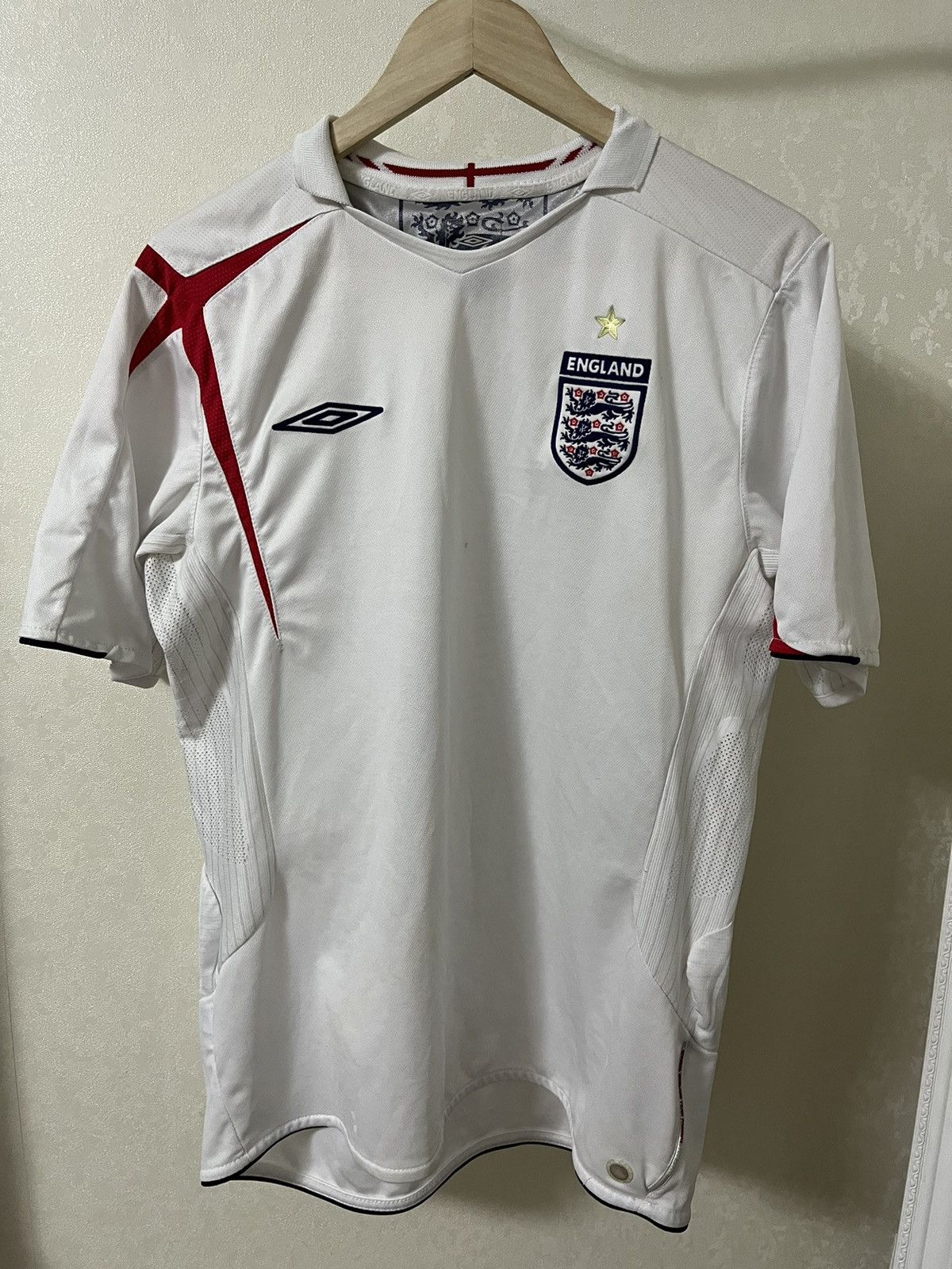 Umbro Umbro England 2005/07 Home Vintage Jersey Size US L / EU 52-54 / 3 - 1 Thumbnail