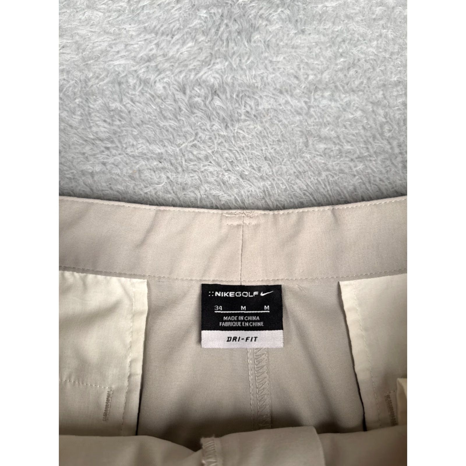 Nike Nike Shorts Mens 34 Beige Twill Polyester Golf Driving Golfing 34x11 Regular Beige Nike Mens Shorts Size US 36 / EU 52 - 7 Thumbnail