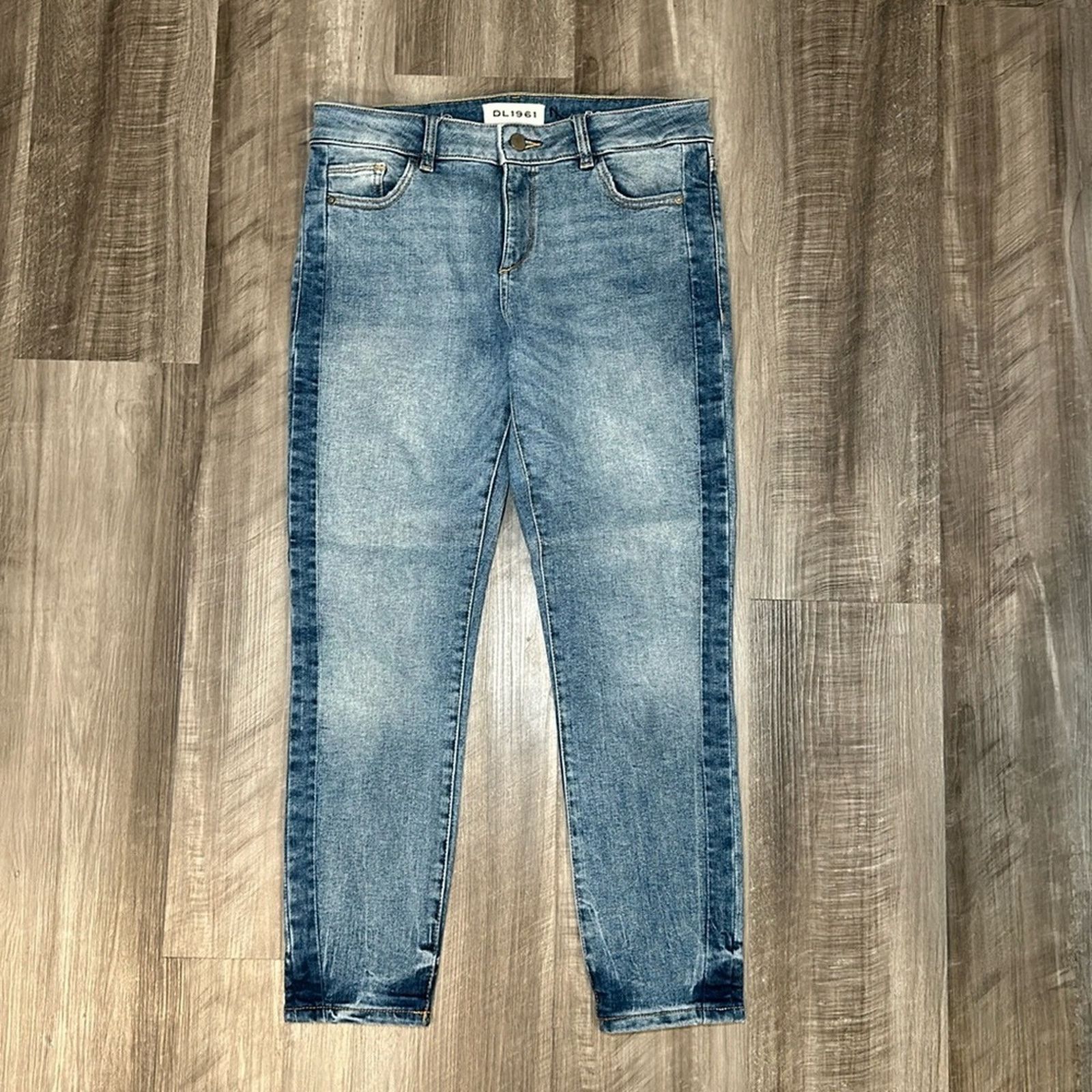 DL1961 DL1961 Florence Instasculpt Cropped Belmont Jeans - 28 Size 28" / US 6 / IT 42 - 1 Thumbnail