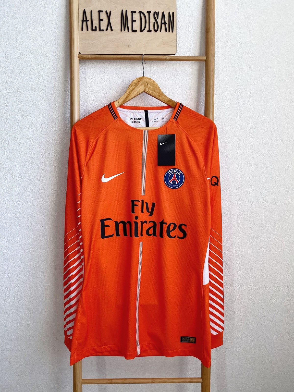 Nike BNWT NIKE PSG 2017/2018 Player GK Football Shirt Jersey Size US L / EU 52-54 / 3 - 10 Thumbnail
