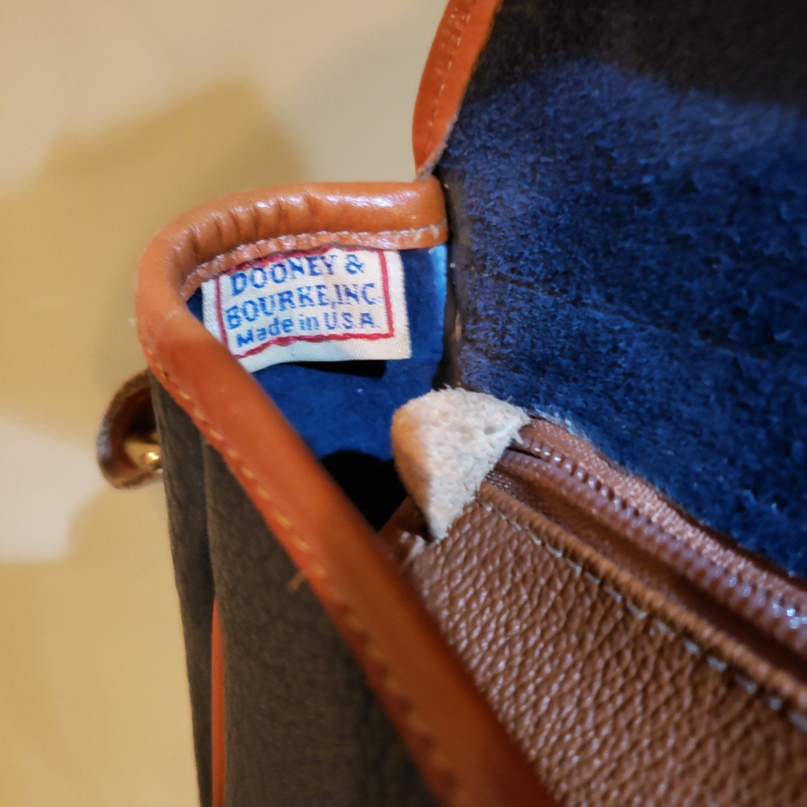 Dooney & Bourke Vintage Academia Navy Dooney & Bourke Leather Crossbody Bag Size ONE SIZE - 3 Thumbnail