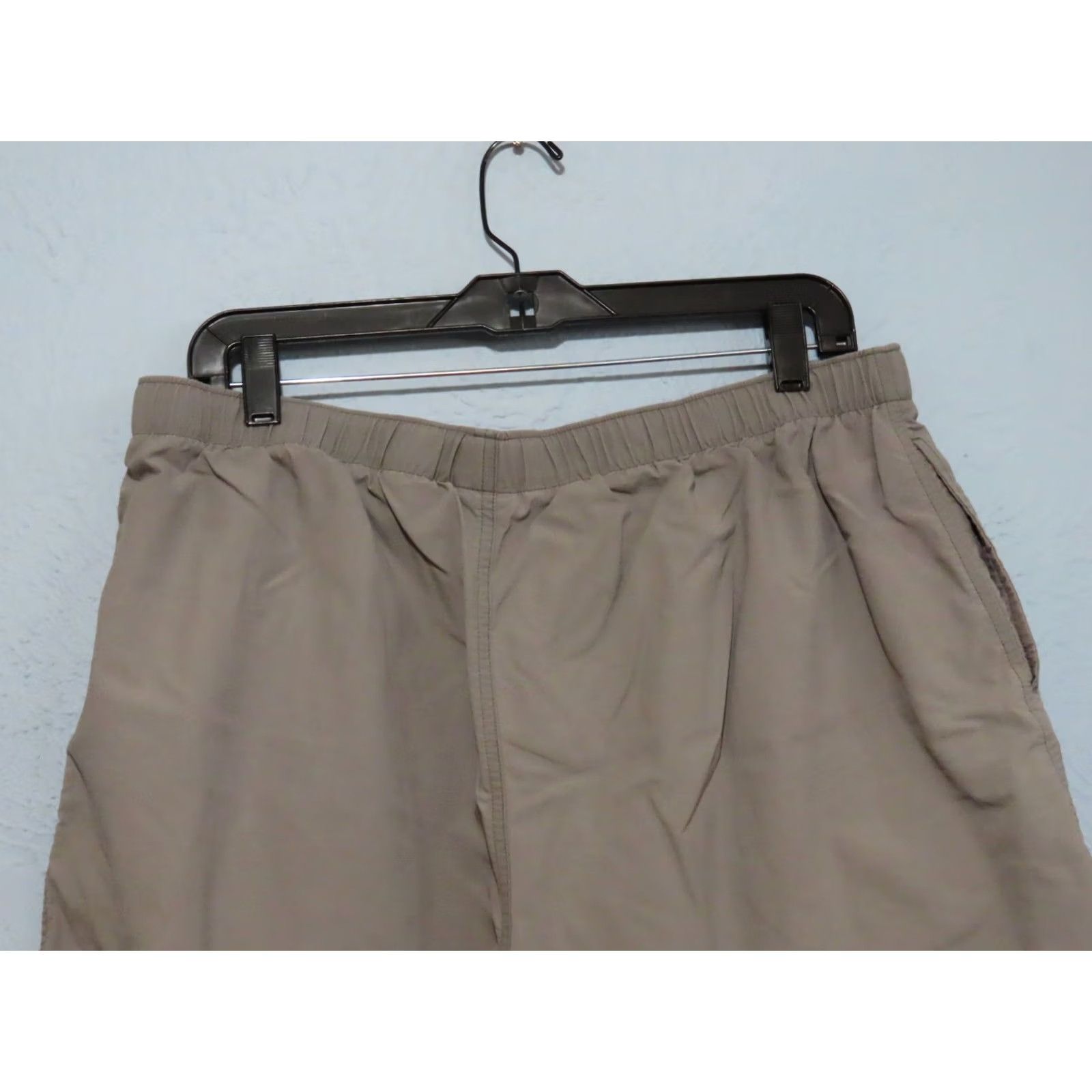Vintage Columbia Gray Women's XL Sandy River Nylon Shorts w/Belt, Pull On, 4in Inseam, High Rise, Pockets, Drawstring, Outdoor, Travel, Activewear, Casual Size 40" / US 18 - 7 Thumbnail