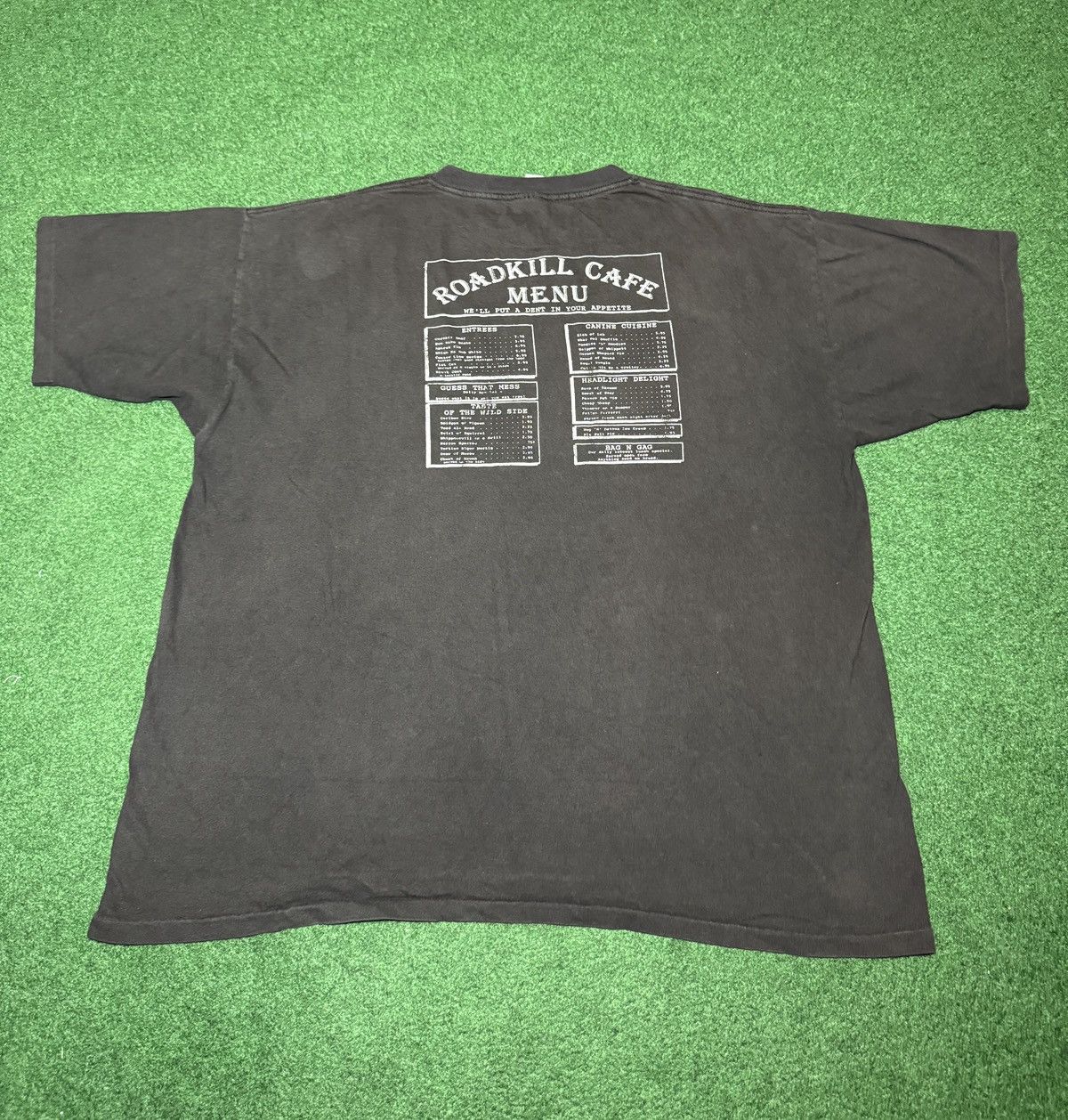 Vintage Vintage 90s Roadkill Cafe You Kill Em We Grill Em T Shirt Size US XL / EU 56 / 4 - 3 Thumbnail