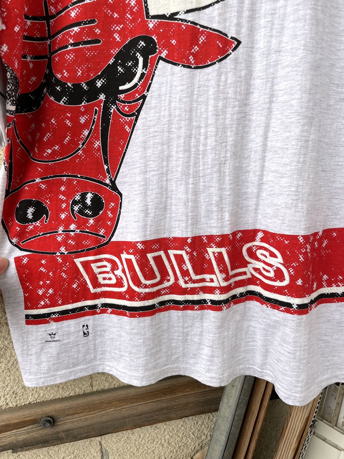 NBA Vintage 90s Chicago Bulls Nutmeg NBA Over Print T-Shirt Size US XL / EU 56 / 4 - 14 Thumbnail