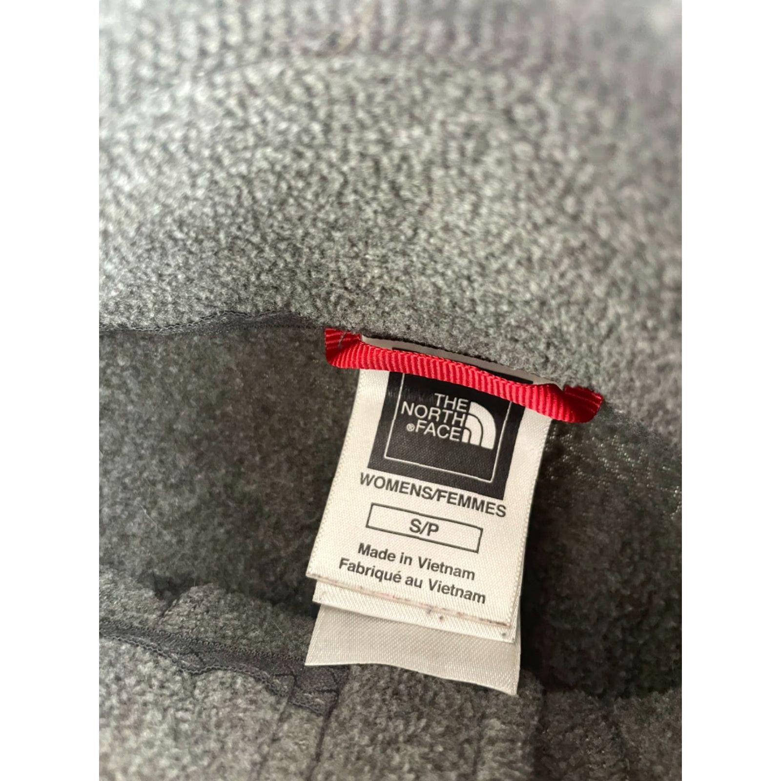 The North Face The North Face Sweatshirt Women's Size Small Gray Fleece 1/4 Zip Mock Neck Pullover Size S / US 4 / IT 40 - 6 Thumbnail