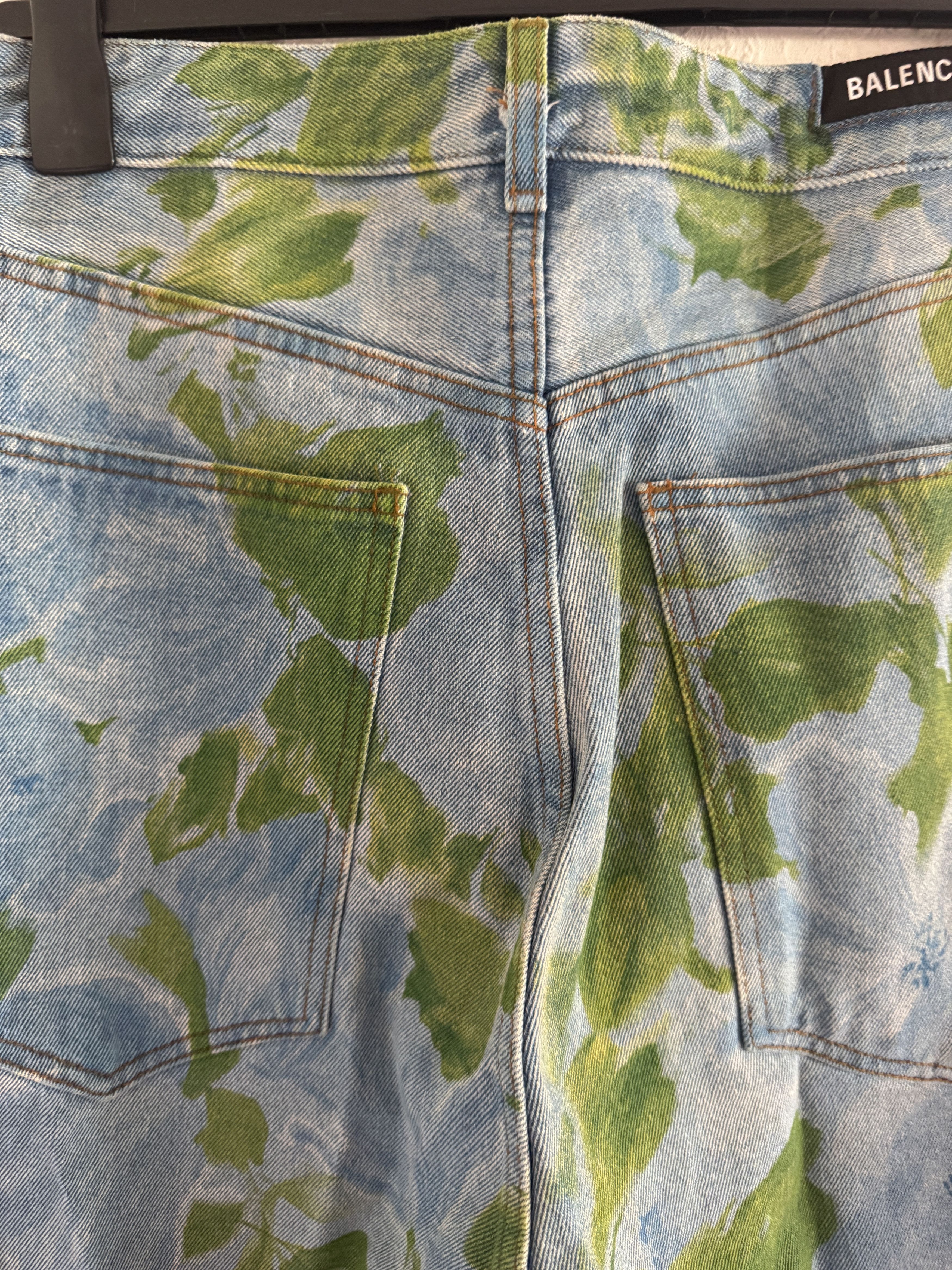 Balenciaga Oversized Earth Print Denim Jeans Size US 30 / EU 46 - 12 Thumbnail