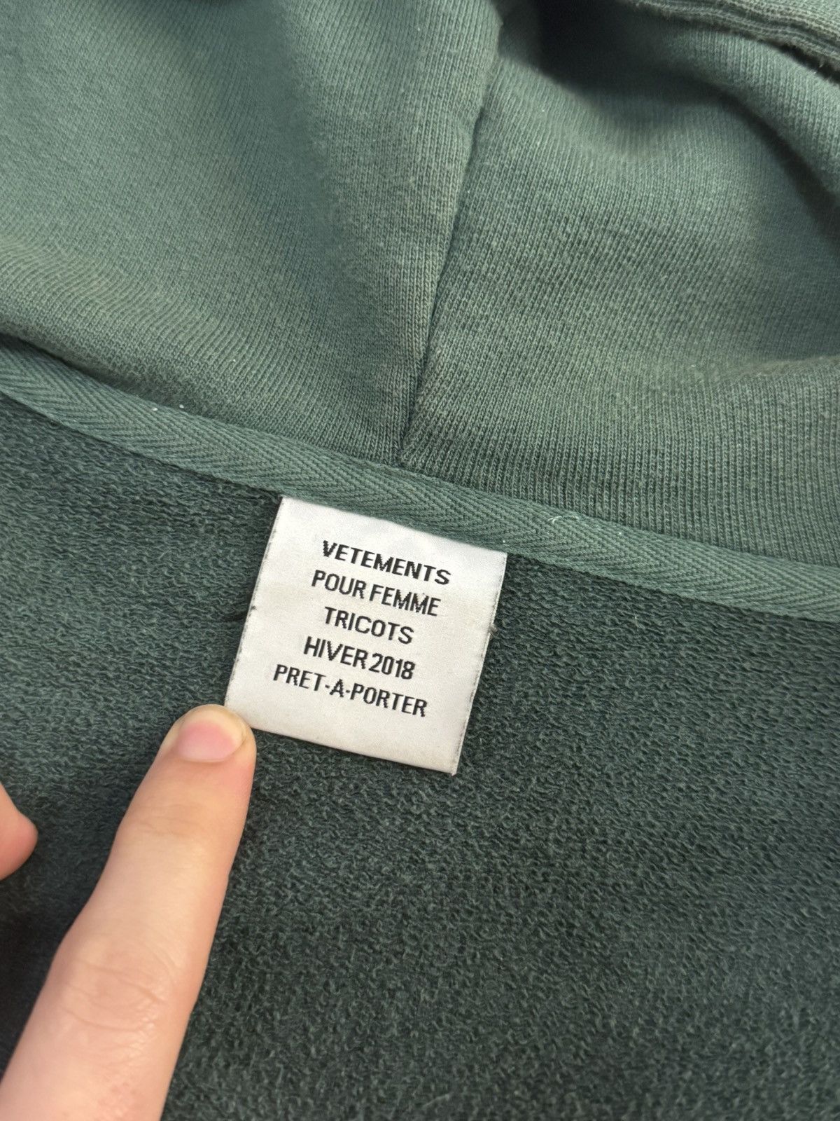 Vetements AW17 Vetements 1/50 “Tourist” Zipup Hoodie Germany Exclusive Size US S / EU 44-46 / 1 - 7 Thumbnail