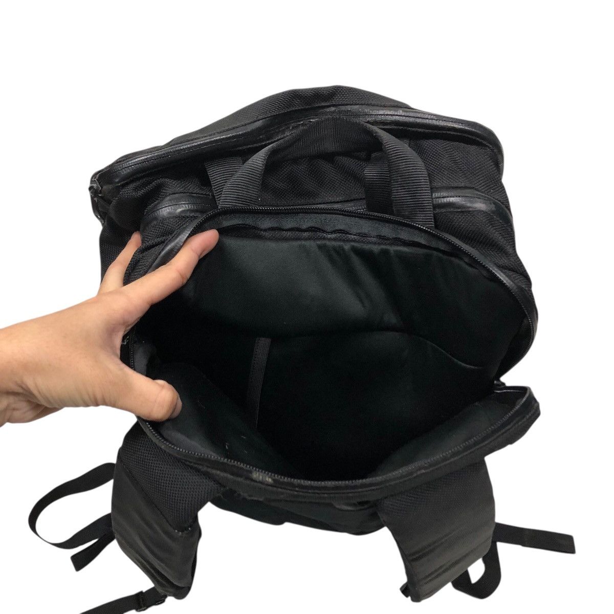The North Face 📌Rich Black Back Pack The North Face Shuttle Series Size ONE SIZE - 13 Thumbnail