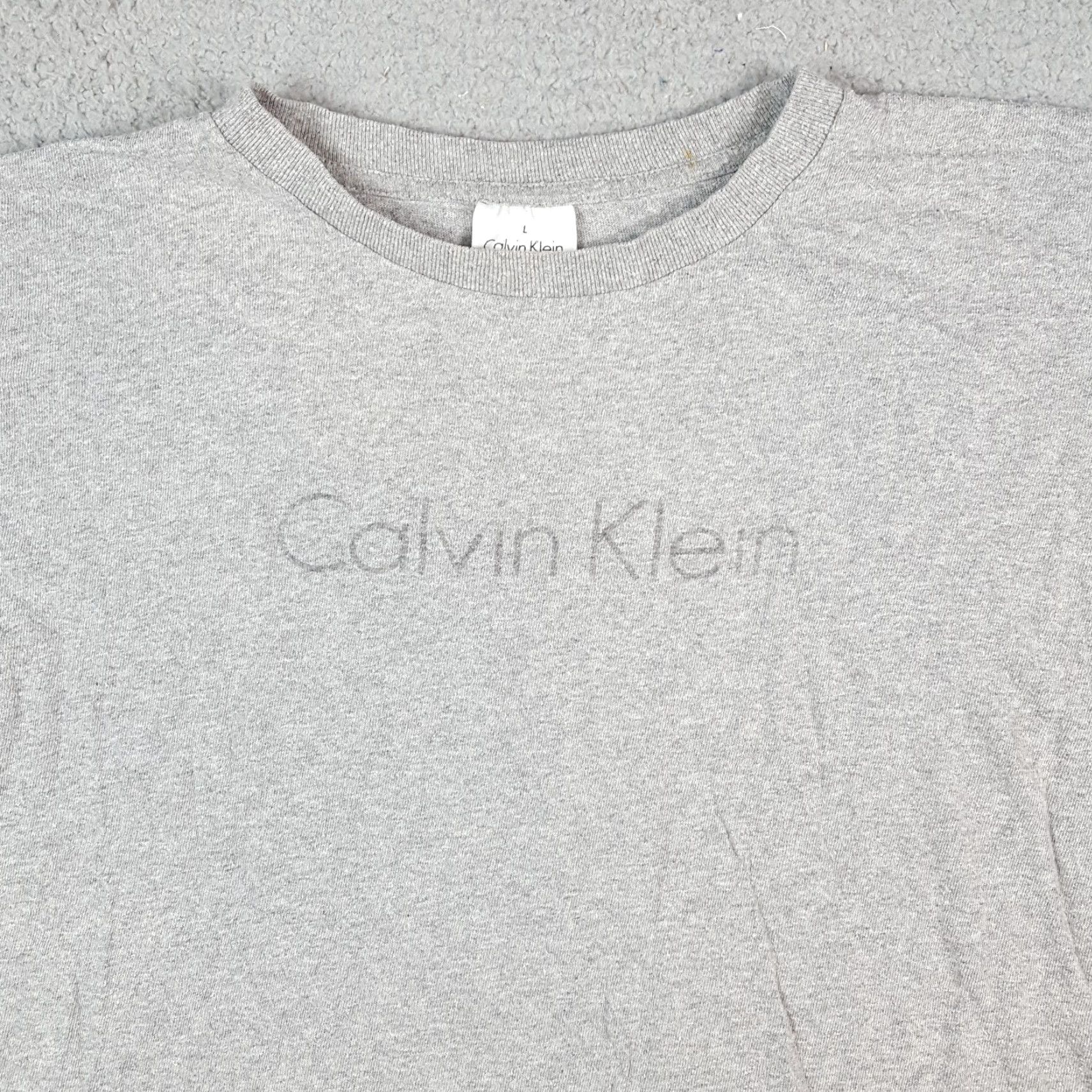 Calvin Klein VINTAGE Calvin Klein T-Shirt Mens 90s Logo Spell Out Gray Size L Crew Neck Short Sleeve USA Made Gym Workout Size US L / EU 52-54 / 3 - 2 Thumbnail