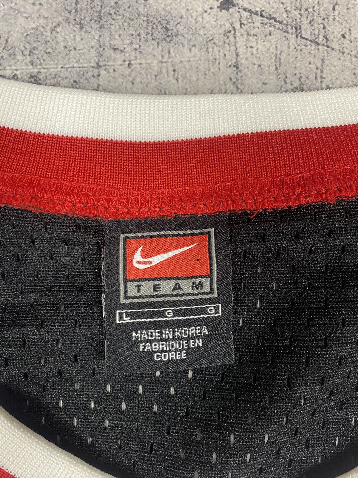 NBA × Nike × Vintage Vintage 90s Nike NBA Portland Bonzi Wells #6 Soccer Jersey Size US L / EU 52-54 / 3 - 10 Thumbnail