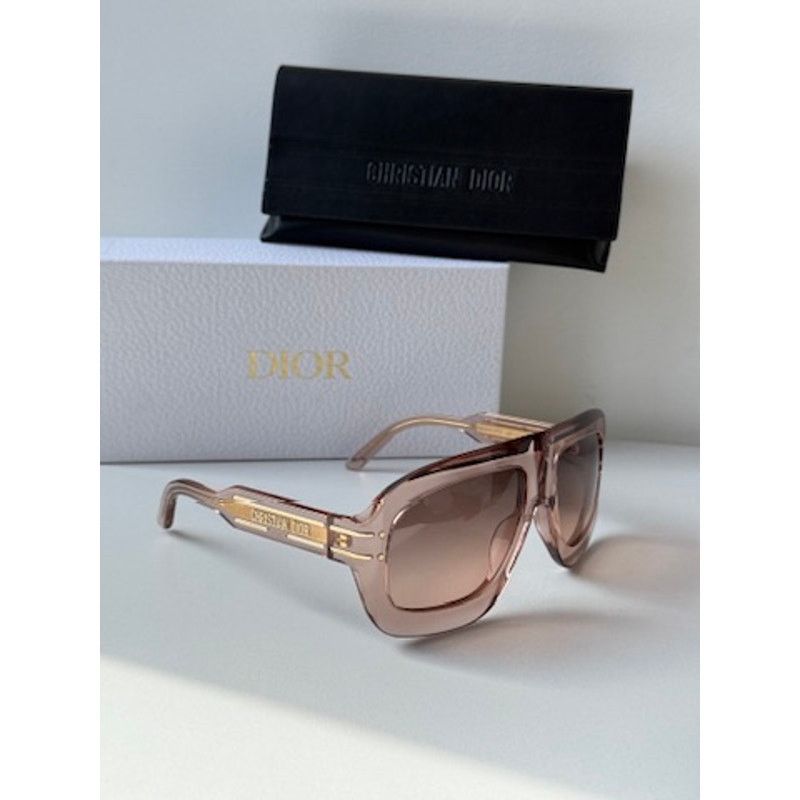 Dior NEW Dior Signature M1U Mask Sunglasses in Pink Transparent Size ONE SIZE - 4 Thumbnail