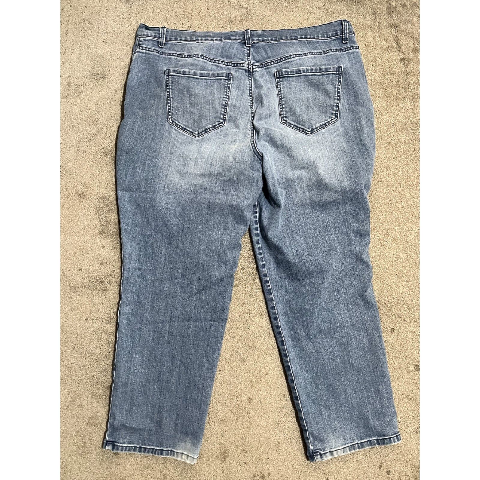 Gloria Vanderbilt Gloria Vanderbilt Amanda Jeans Womens Straight Denim 20W Plus Size Blue 31 In Inseam Regular Rise Mid Vintage No 98% Cotton 2% Spandex Size 27" / US 4 / IT 40 - 3 Thumbnail