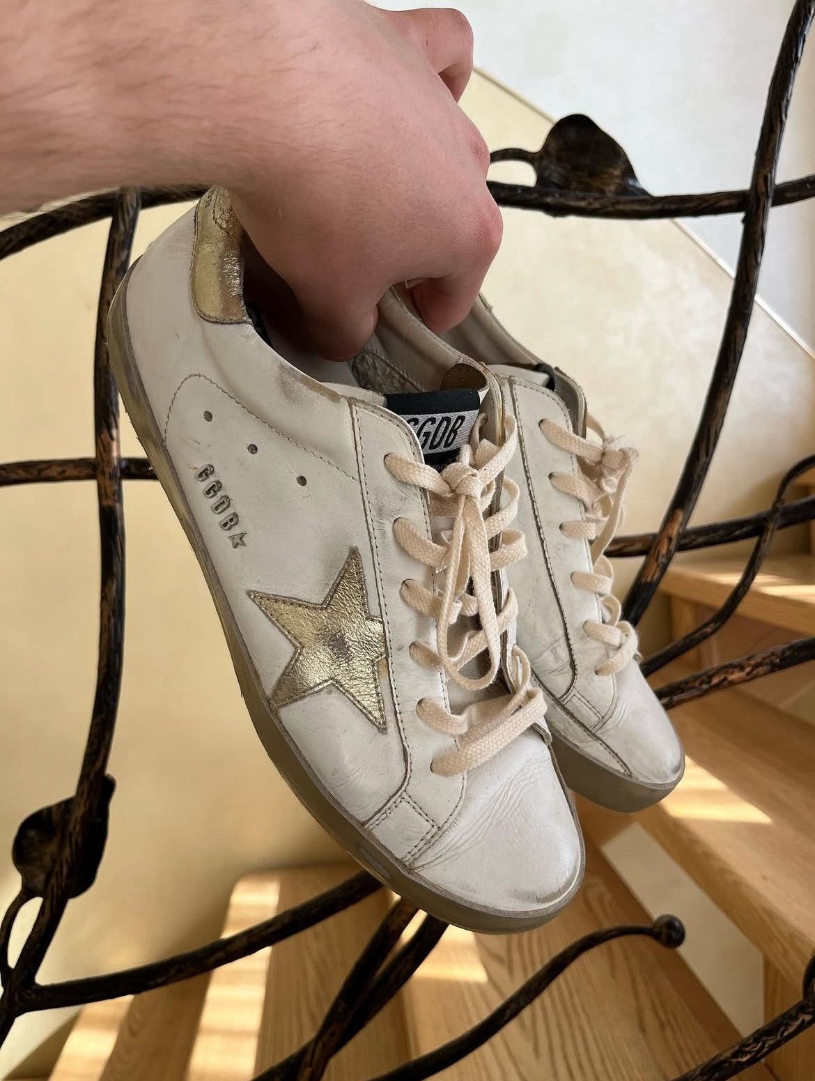 VINTAGE DISTRESSED GOLDEN GOOSE SUPERSTAR GOLD SNEAKER 42
