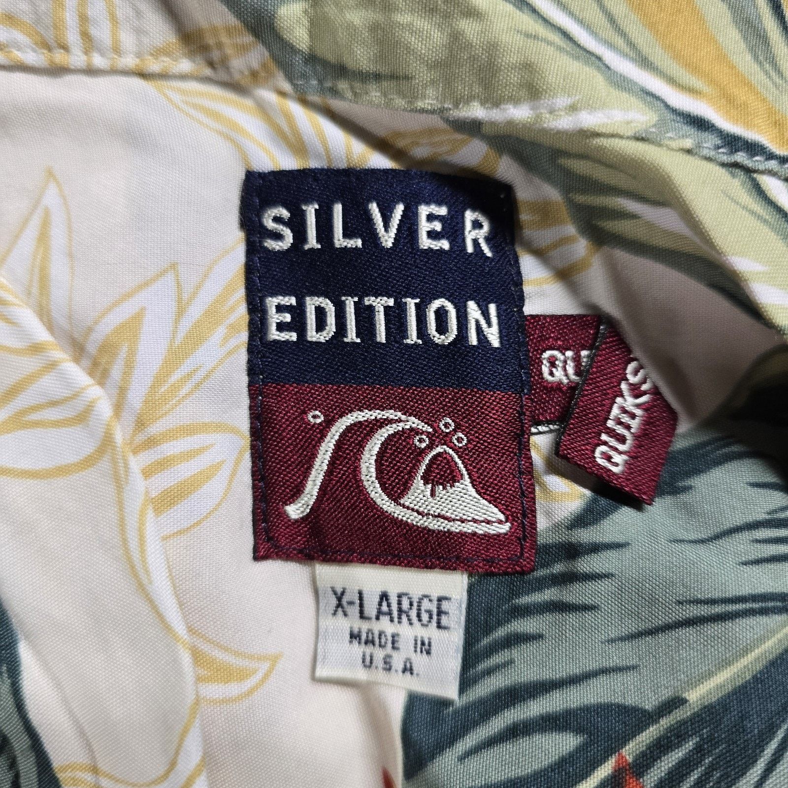 Quicksilver Vintage Quiksilver Silver Hawaiian Shirt XL Aloha Floral Size US XL / EU 56 / 4 - 4 Thumbnail