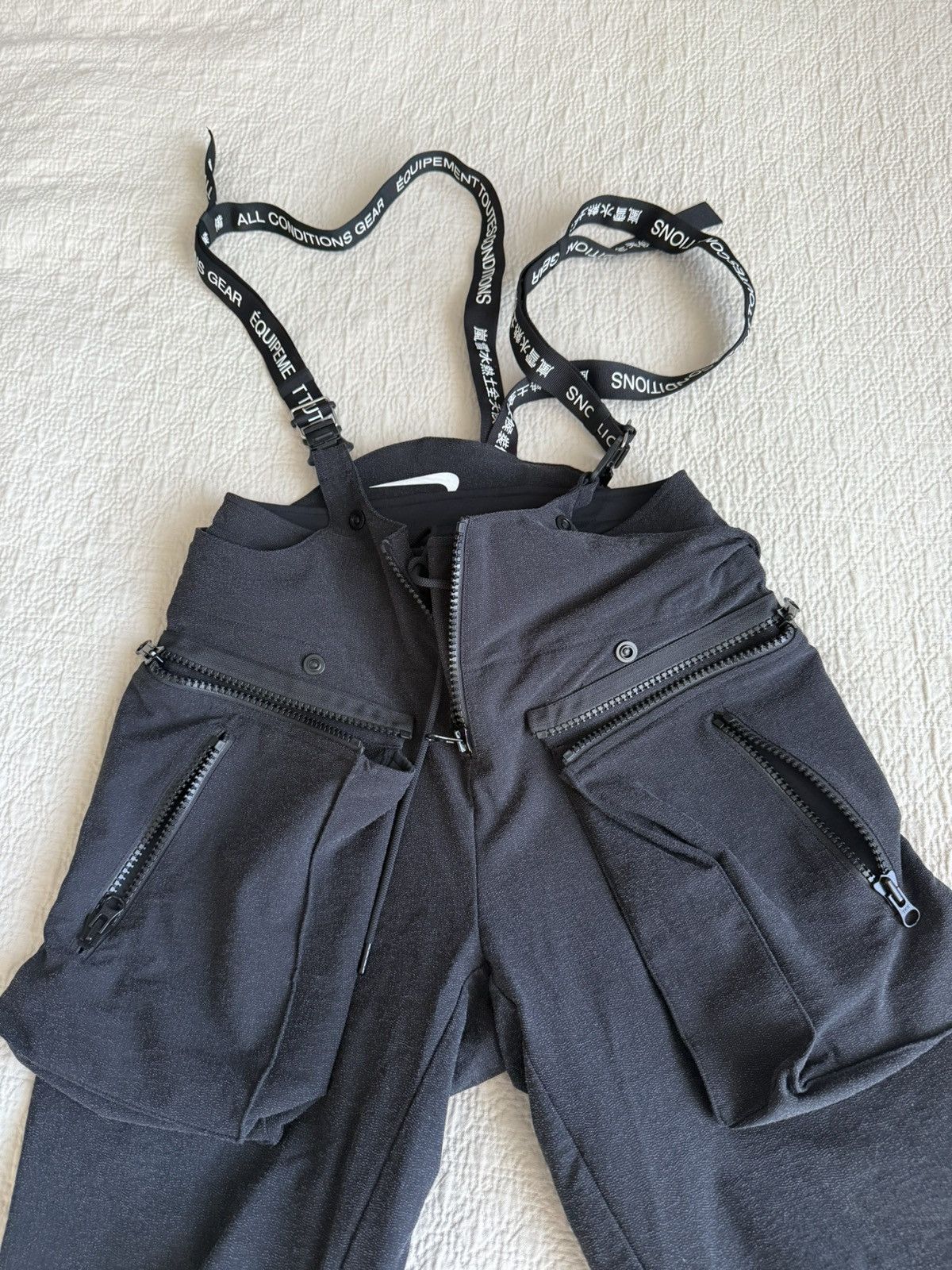 Nike ACG Nike ACG Acronym cargo pants with shorts Size 28" / US 6 / IT 42 - 6 Thumbnail