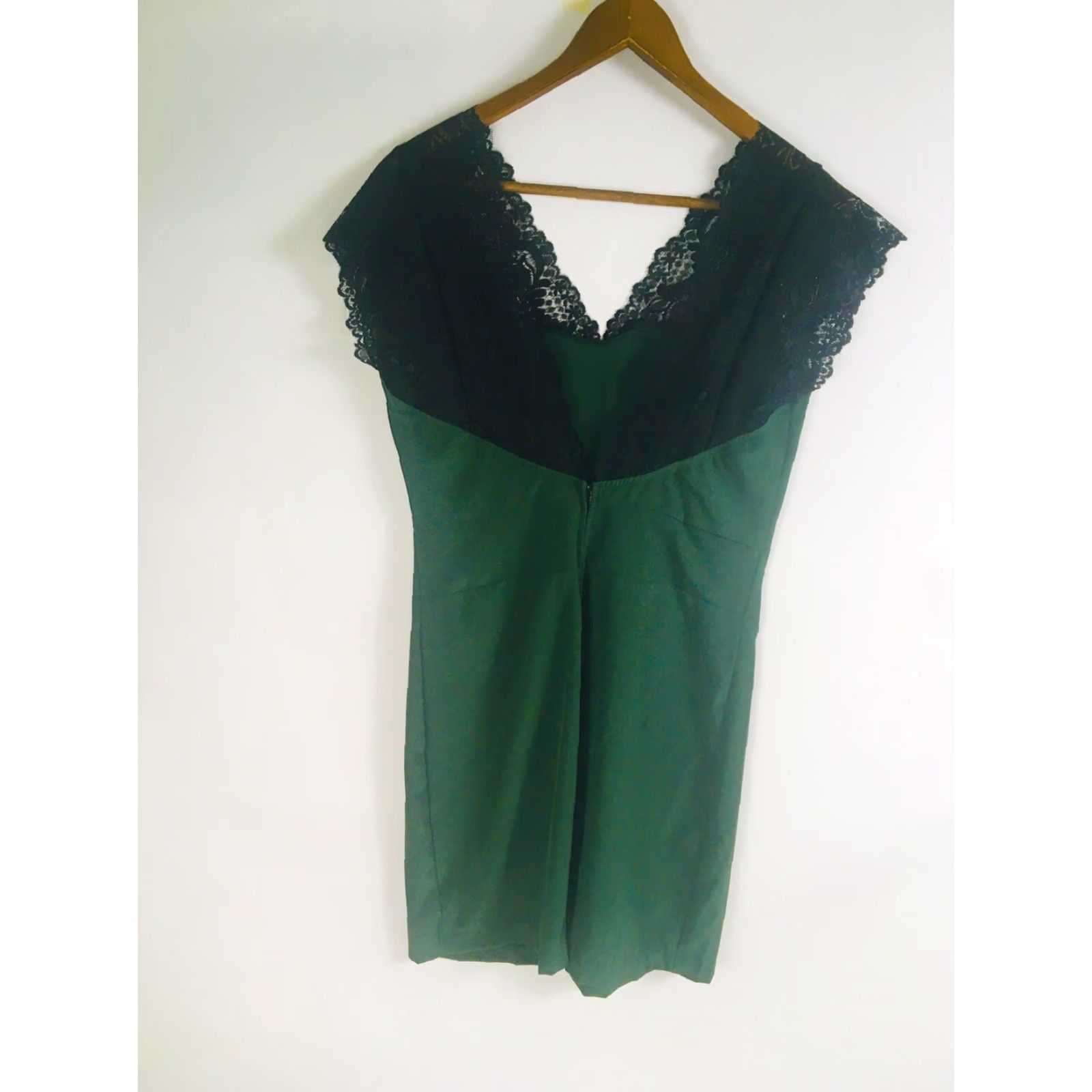 Vintage Francesca's Myan Dress Women's Medium Black Lace Cocktail Back Zip NEW! Dress Lace Knee Length Sleeveless Party/Cocktail Mens? (no) Size M / US 6-8 / IT 42-44 - 2 Thumbnail