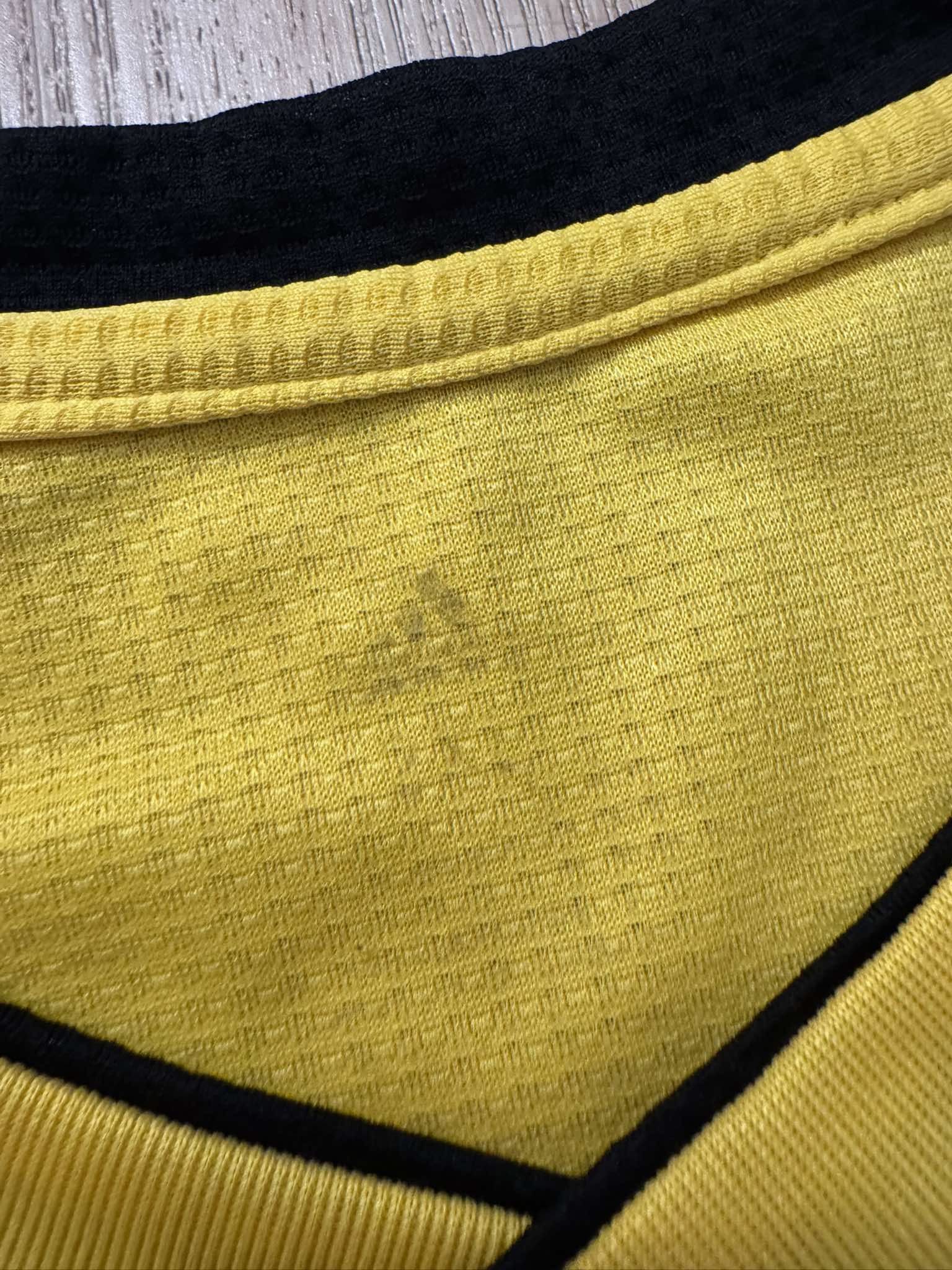 Adidas Adidas Zanzibar size M Vintage soccer shirt jersey football Size US M / EU 48-50 / 2 - 5 Thumbnail