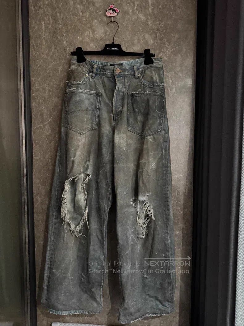 Balenciaga Balenciaga size XS Reversed Destroyed Denim Pants Size US 27 - 1 Thumbnail
