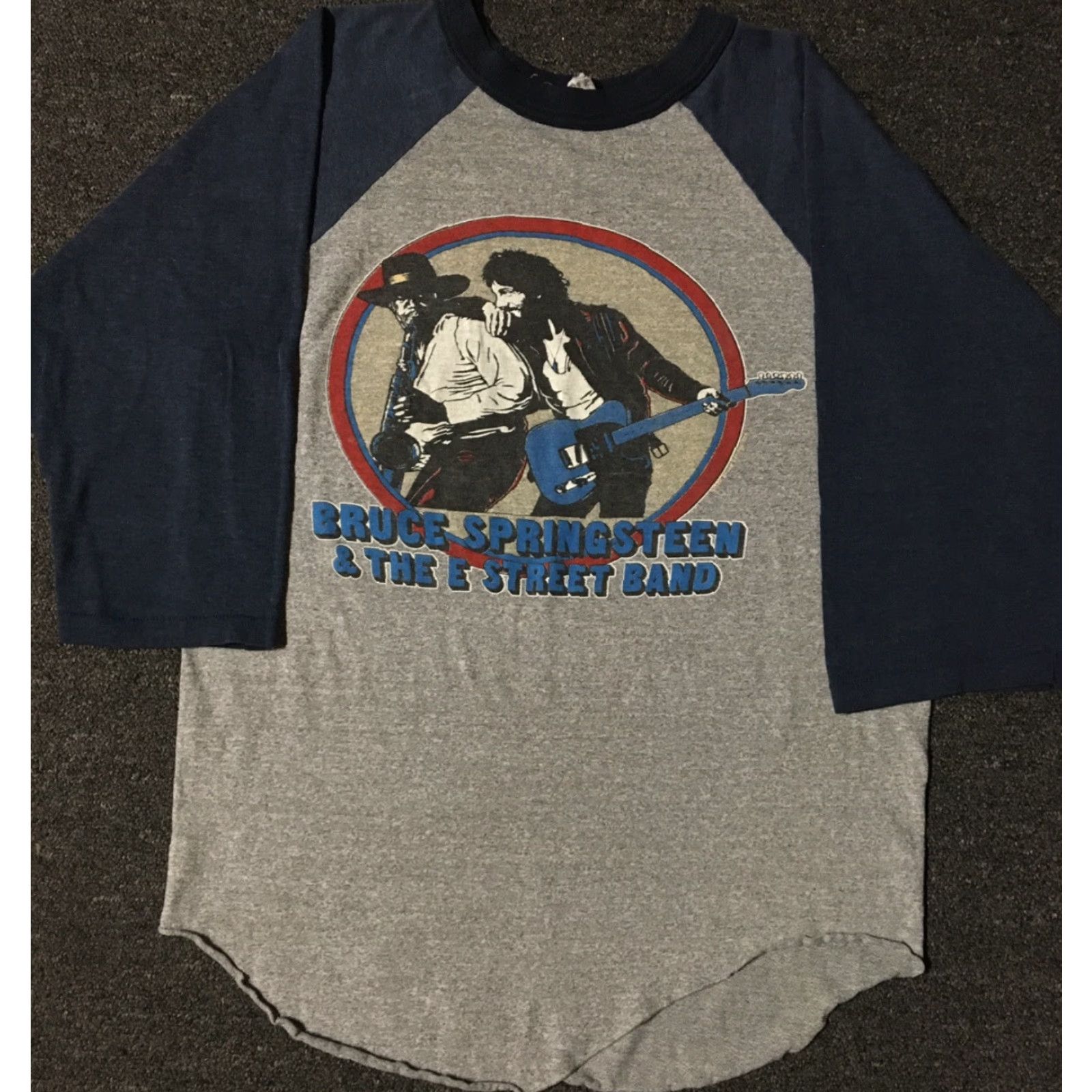 Vintage VINTAGE Bruce Springsteen World Tour Shirt M 1980s 70s Blue Raglan Concert Rock Grunge 80s 90s Music Retro Rock N Roll USA Mens Size US M / EU 48-50 / 2 - 2 Thumbnail