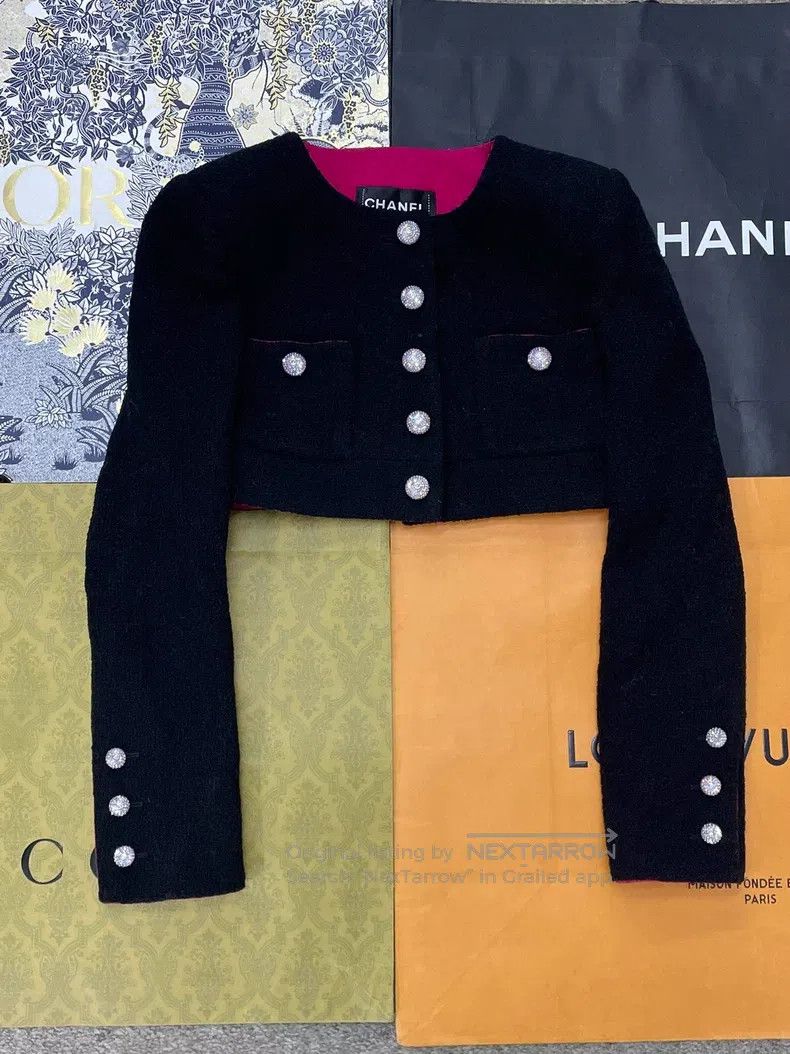 Chanel Chanel Black short diamond button jacket Size XXS / US 00 / IT 34 - 1 Thumbnail