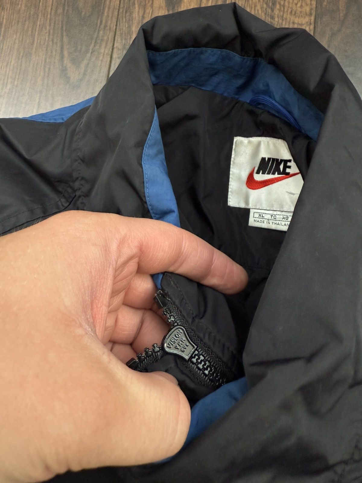 Nike 🔥Vintage y2k Nike Big Swoosh Jacket Size US XL / EU 56 / 4 - 6 Thumbnail