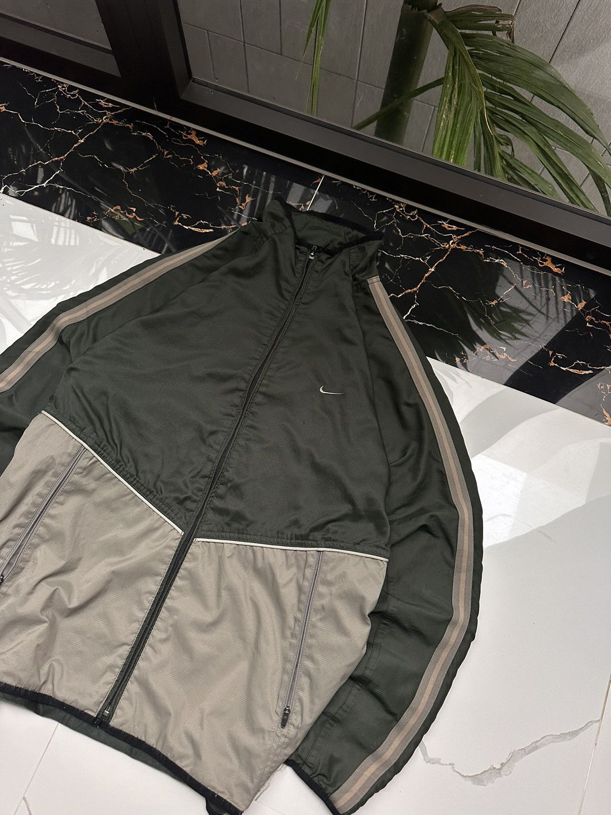 Nike × Vintage 90’s NIKE RARE SWOOSH LOGO TRACK JACKET Y2K Size US L / EU 52-54 / 3 - 3 Thumbnail
