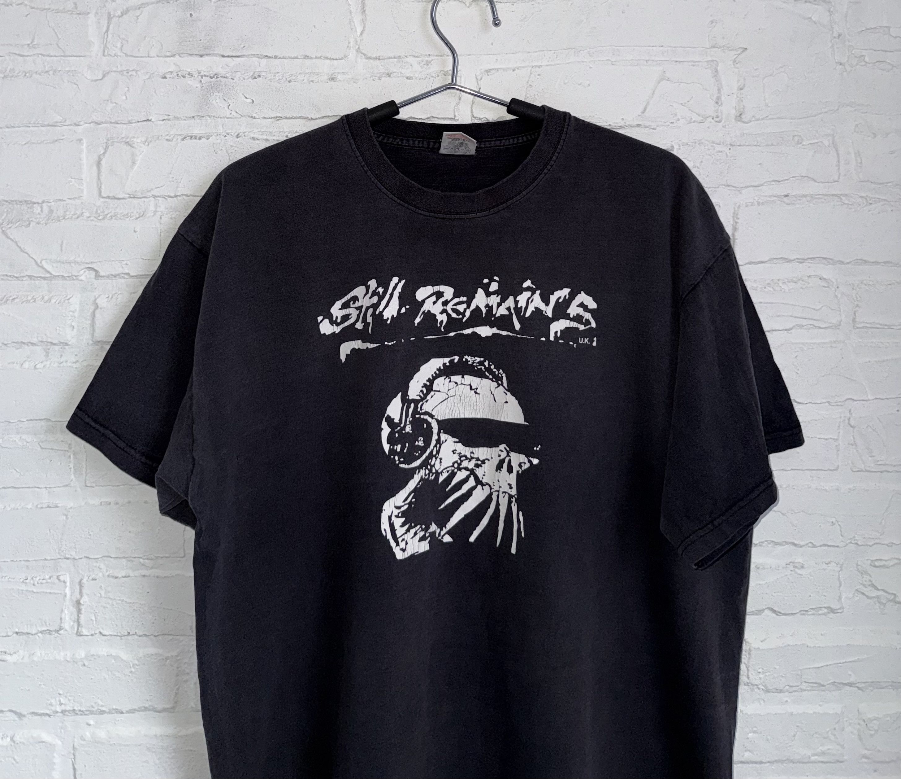 Band Tees Vintage 2000s Still Remains vintage t-shirt Size US L / EU 52-54 / 3 - 6 Thumbnail