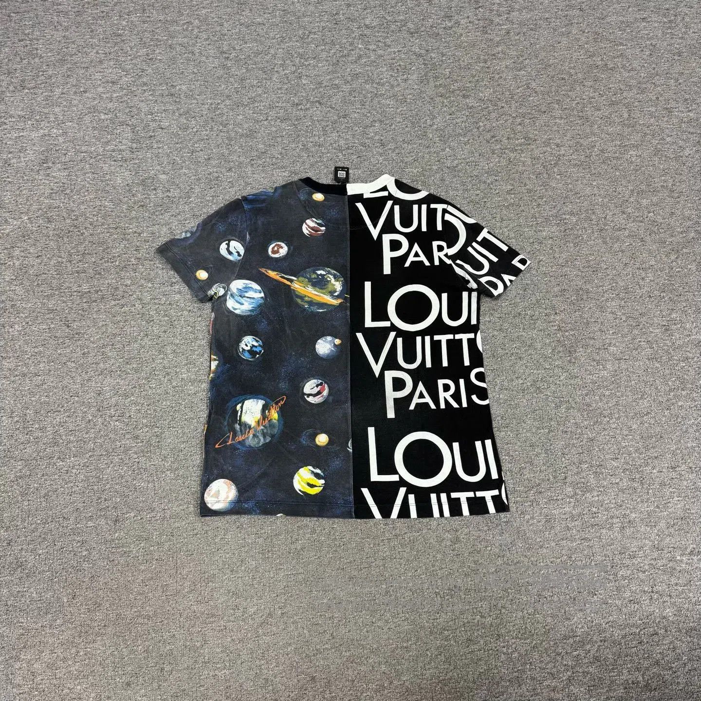 Louis Vuitton Louis Vuitton Space Planet Short Sleeve T. Size US S / EU 44-46 / 1 - 3 Thumbnail