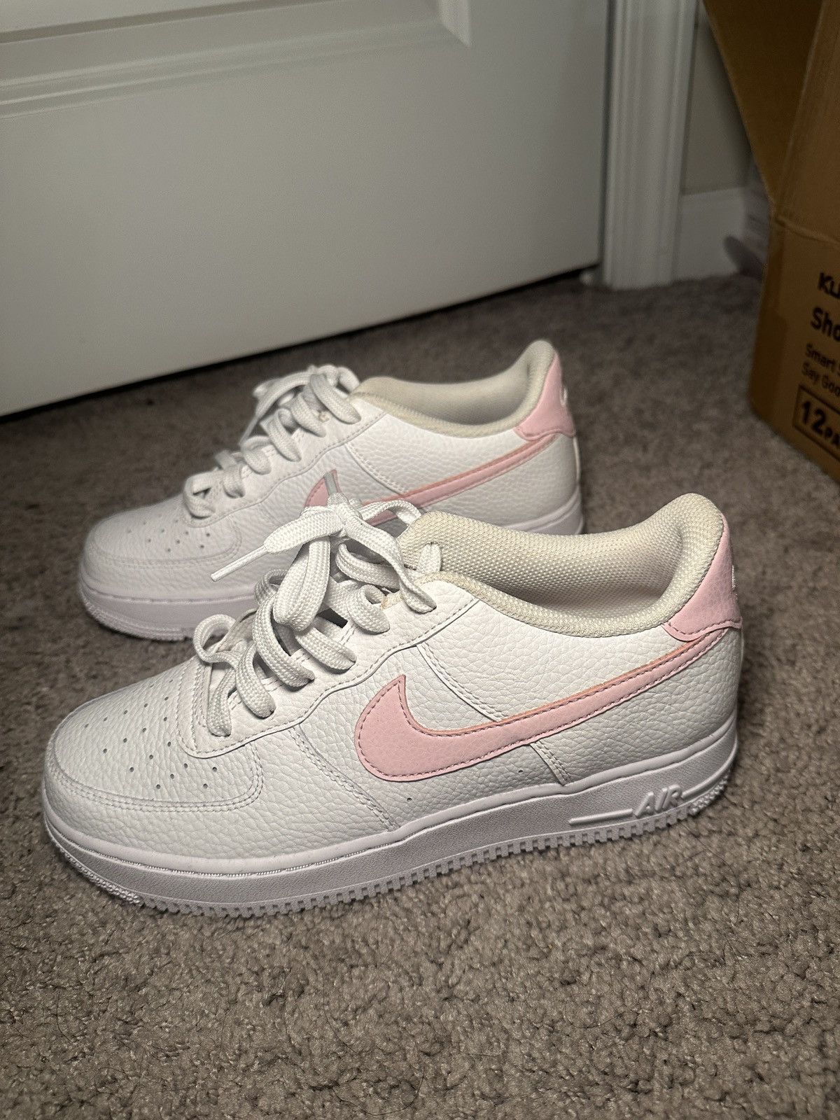 Nike Nike Women’s Air Force 1 Size US 7 / IT 37 - 3 Thumbnail