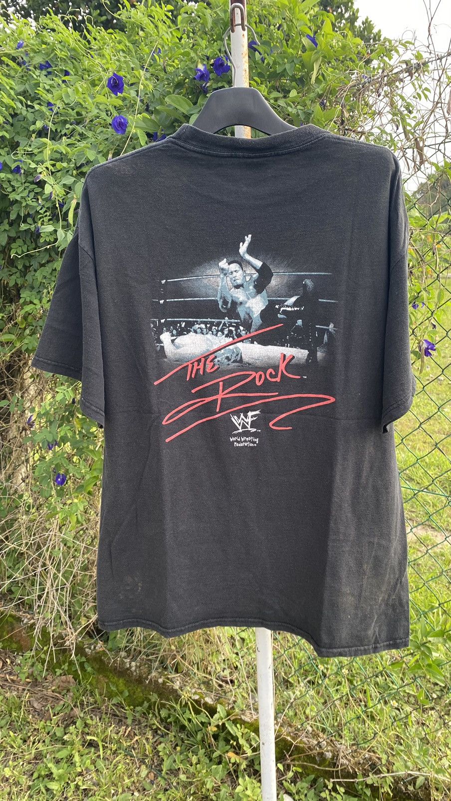 Vintage Vintage 1998 WWF The Rock "Layin' The Smack Down Size US XL / EU 56 / 4 - 2 Thumbnail