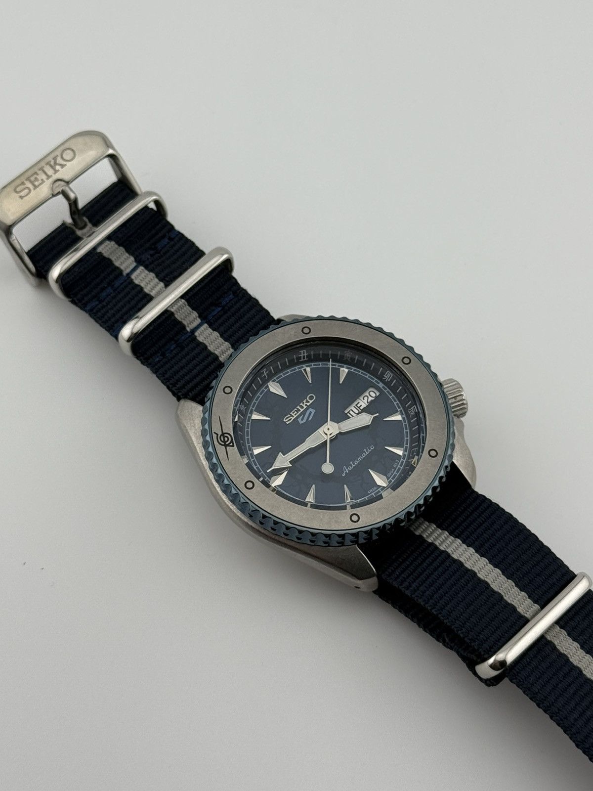 Seiko Seiko 5 Sports Automatic Wristwatch 4R36 Movement Mens Watch Size 42 - 10 Thumbnail