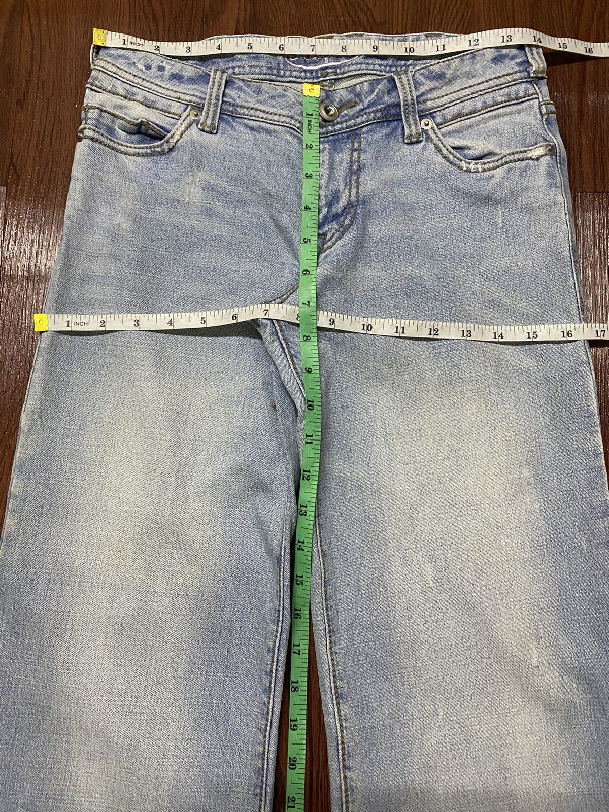 Japanese Brand Vintage Japanese Brand Blue Faded Wash Flare Style Jeans Size 28" / US 6 / IT 42 - 7 Thumbnail