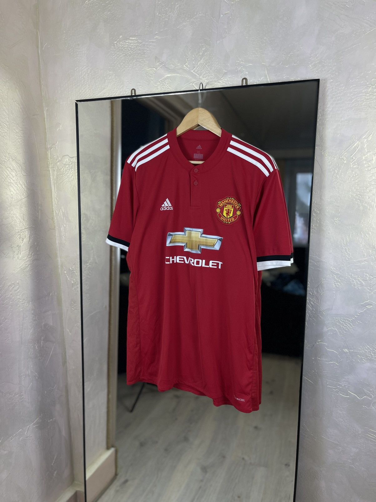 Adidas Manchester United 2017/18 Home Jersey Authentic Look Henley Size US XL / EU 56 / 4 - 1 Thumbnail