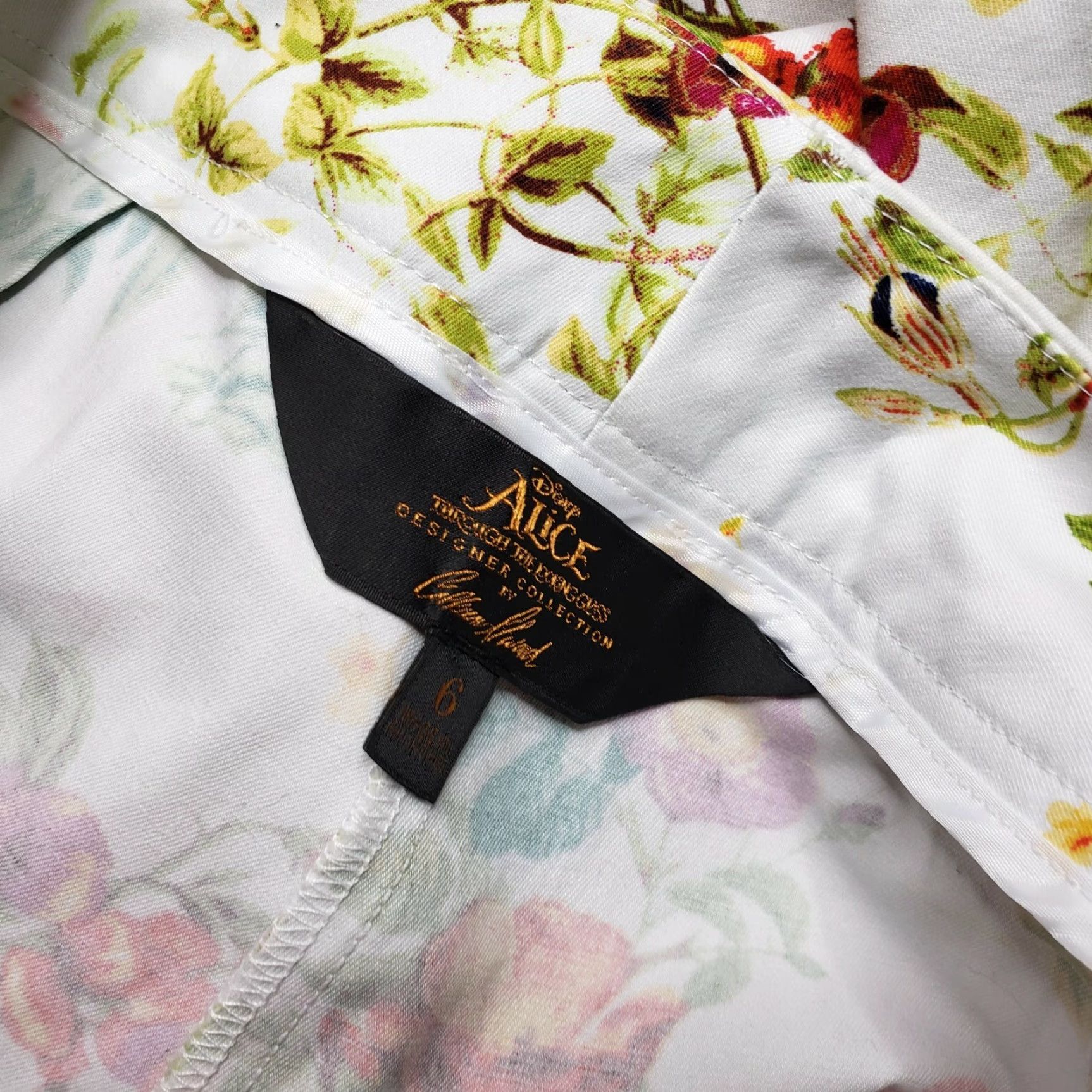 Disney Disney's Alice Through the Looking Glass White Floral Denim Capri Pants Size 6 Size 28" / US 6 / IT 42 - 7 Thumbnail