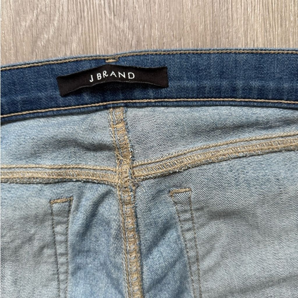 J Brand J Brand Blue Straight Leg Jeans with Distressed Fading Size 26" / US 2 / IT 38 - 4 Thumbnail
