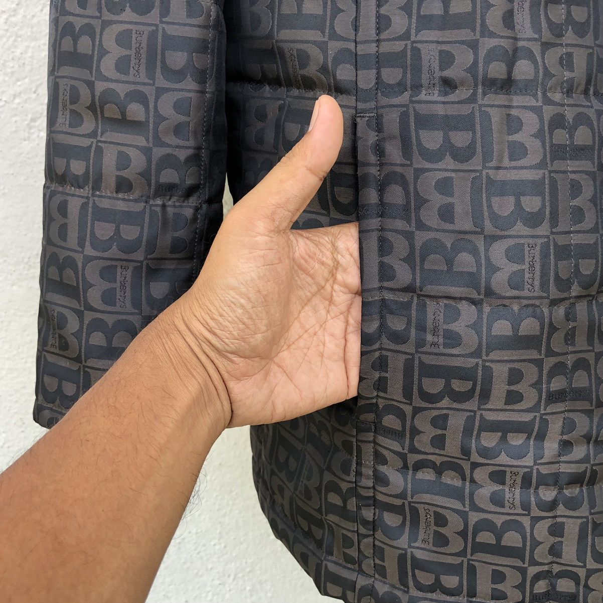 Burberry Vintage Burberry's All-Over Patterned Padded Jacket Size XL / US 12-14 / IT 48-50 - 4 Thumbnail