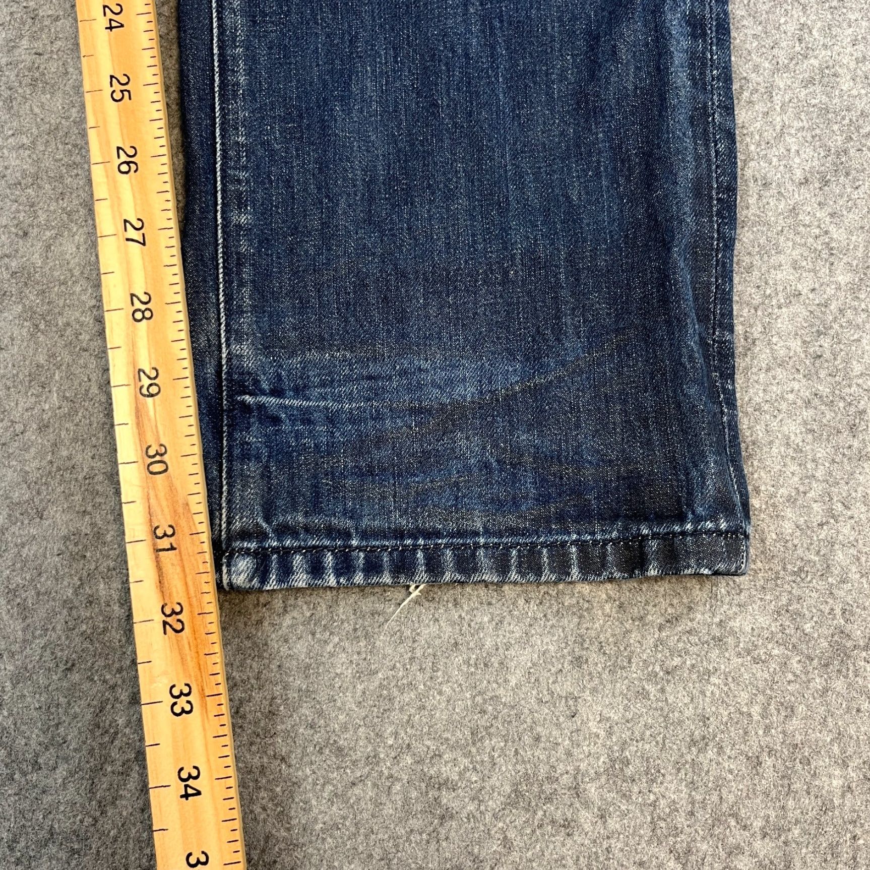 Tommy Hilfiger Tommy Hilfiger Jeans Tapered Fit 36 32 Mid Wash Blue Whiskering Honeycomb Denim Mens Regular 5-Pocket Size US 36 / EU 52 - 4 Thumbnail