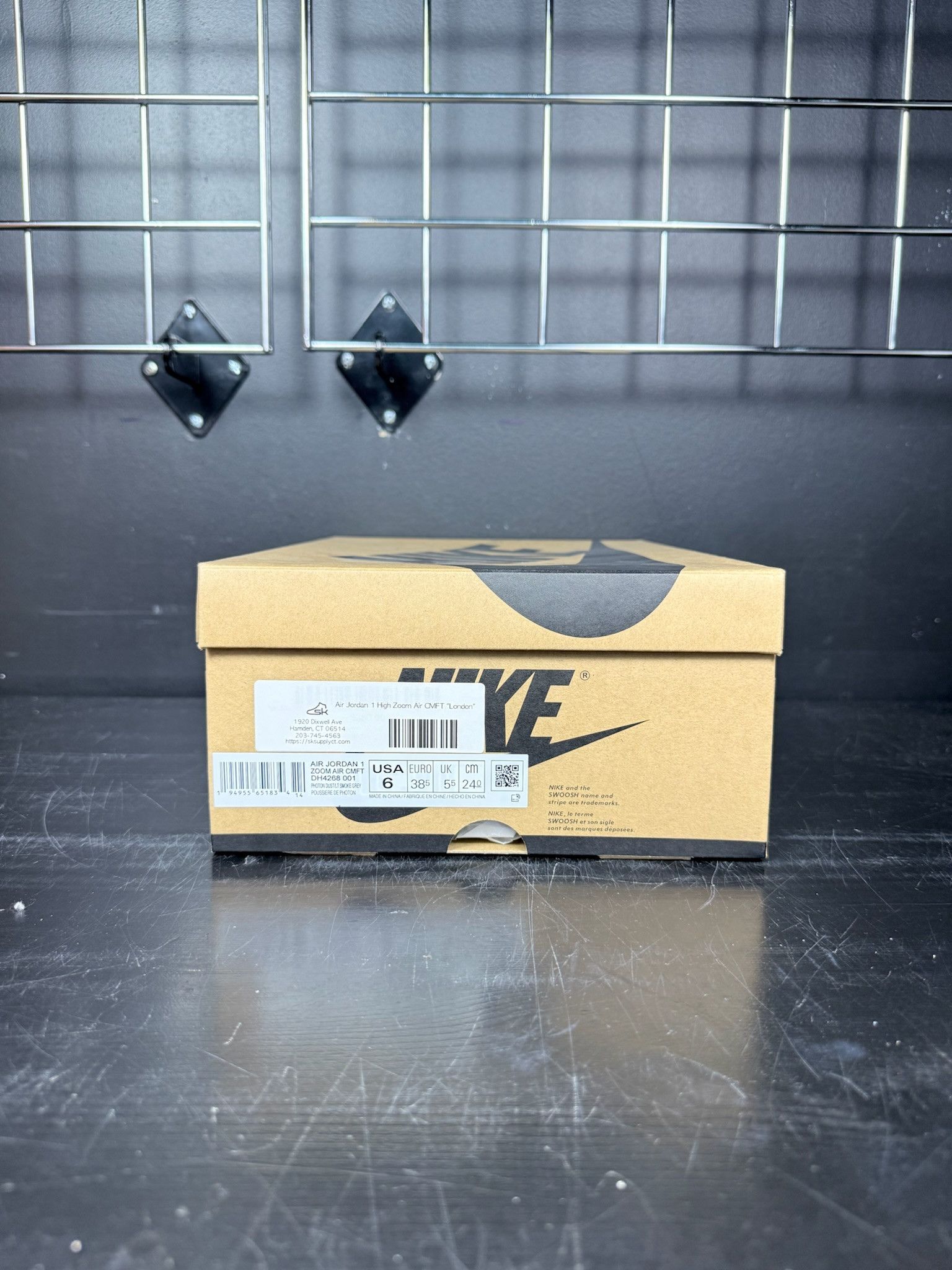 Jordan Brand Air Jordan 1 High Zoom Air CMFT "London" - Size 6 Size US 6 / EU 39 - 9 Thumbnail