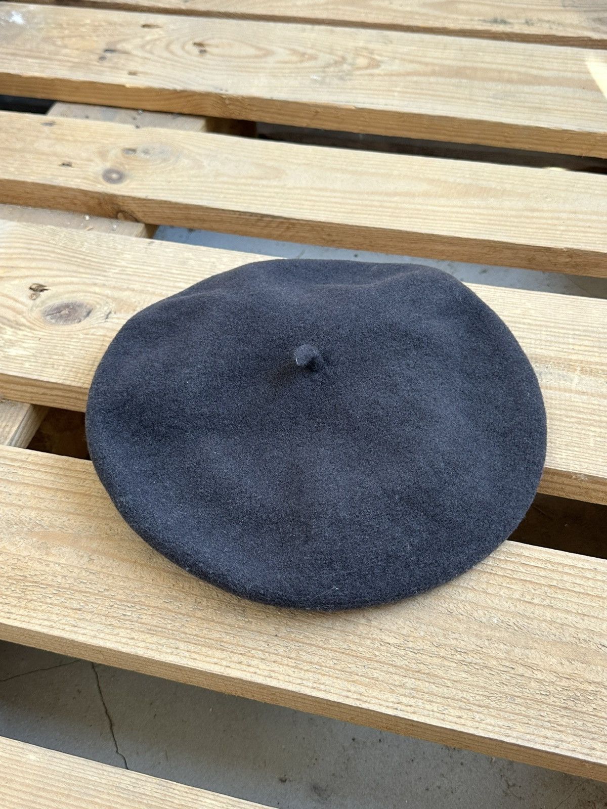 Designer Pierre Laulhere Made in France Wool Grey Beret Unisex Hat Size ONE SIZE - 1 Thumbnail