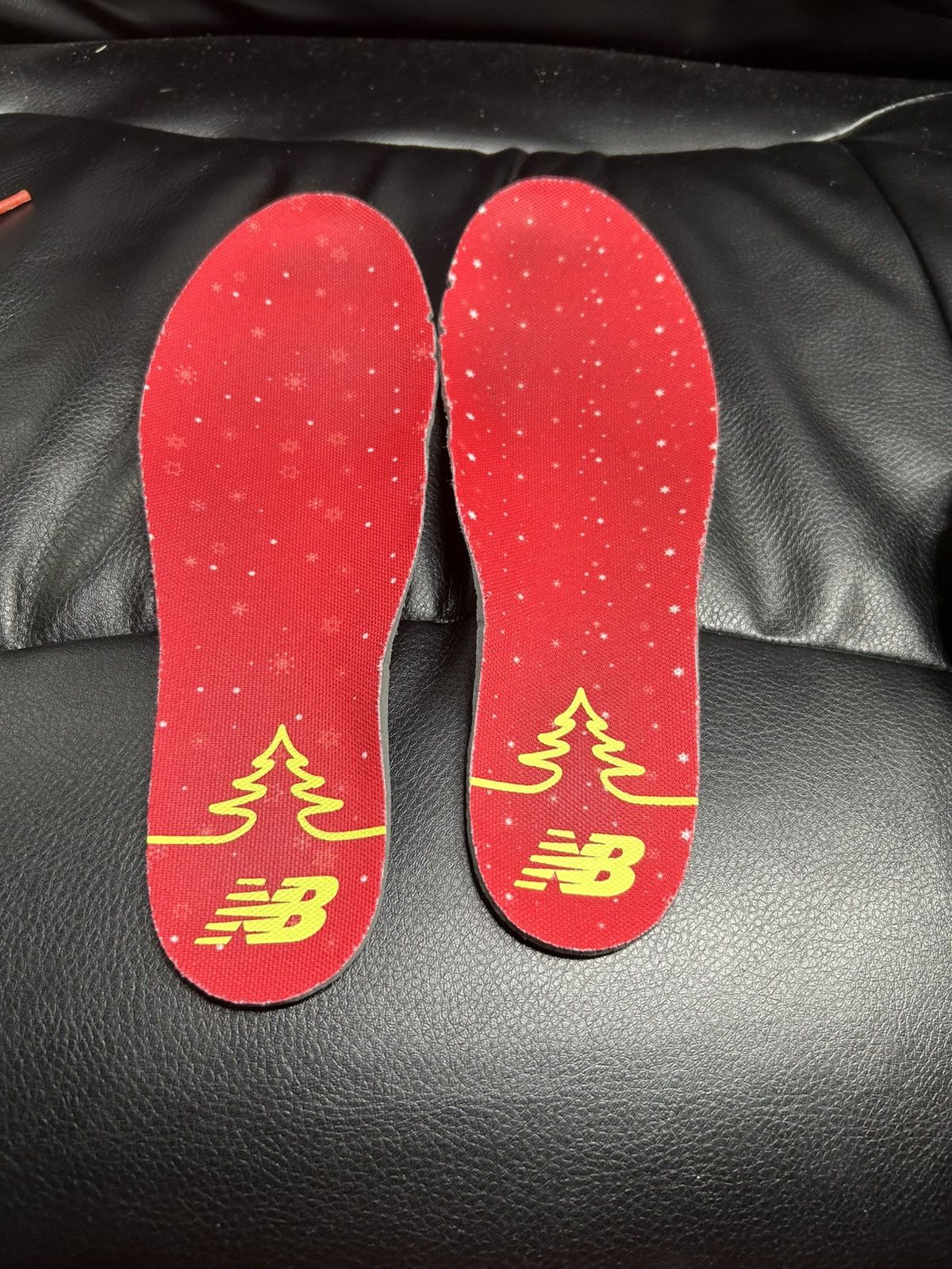 New Balance New Balance “Festive” Green lime Green Festive Red 5.5Y/7W Size US 7 / IT 37 - 7 Thumbnail