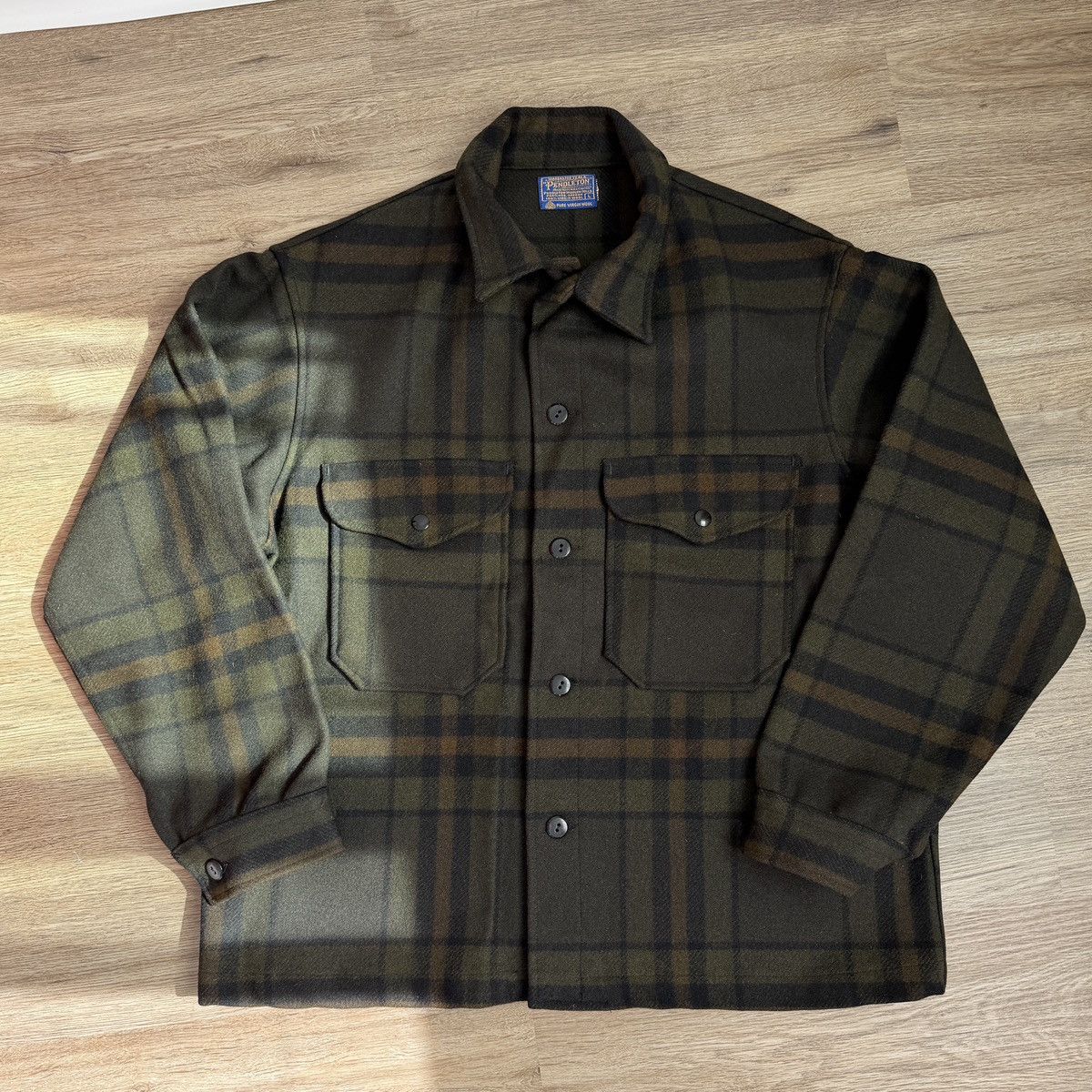 Pendleton Vintage Pendleton Virgin Wool Overshirt Flannel Plaid Check Size US L / EU 52-54 / 3 - 1 Thumbnail