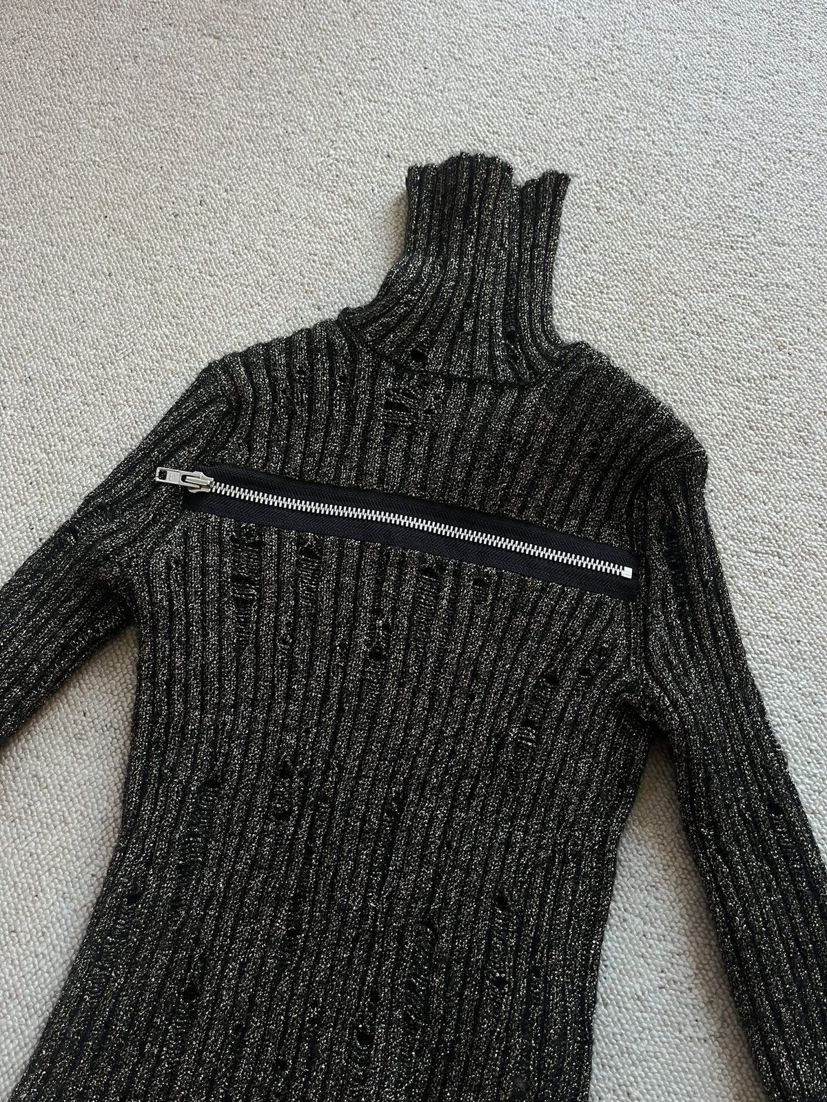Tricot Comme des Garcons Tricot Comme des Garçons gold glitter knit turtleneck Size XS / US 0-2 / IT 36-38 - 2 Thumbnail