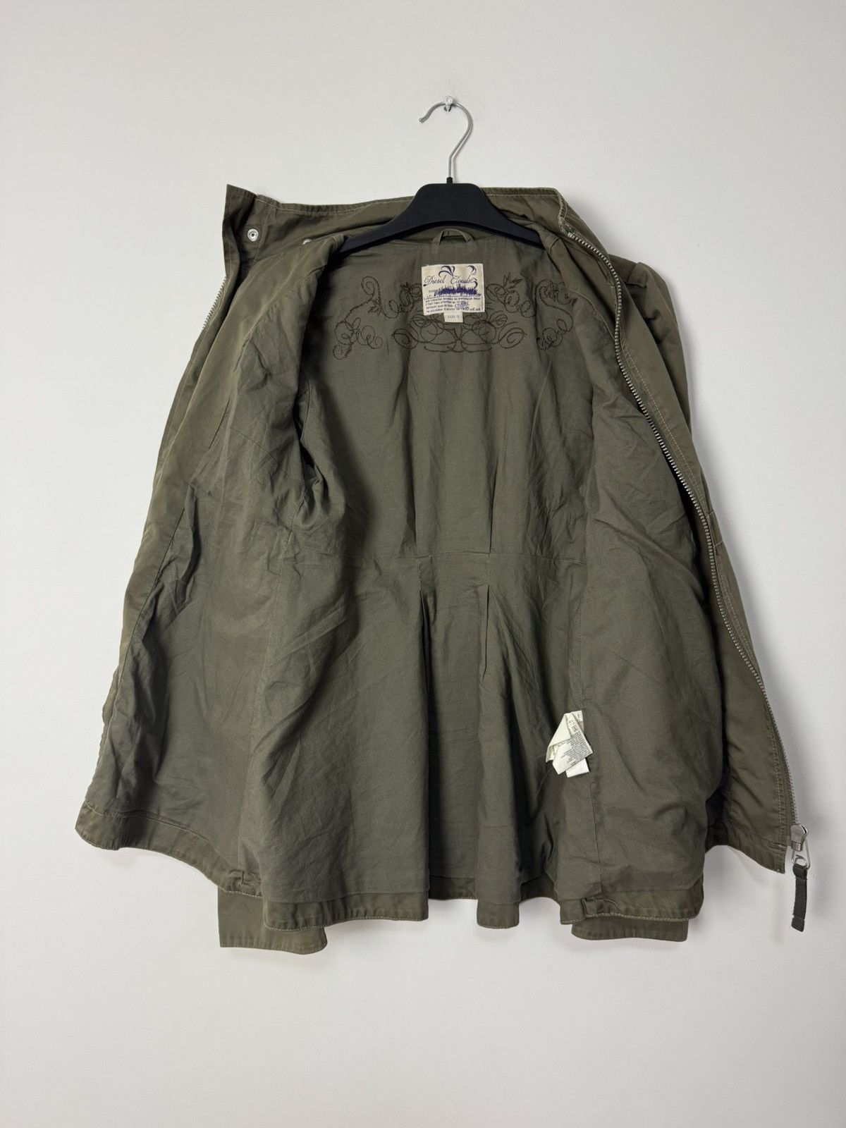 Diesel Rare Vintage Diesel “Clouds” Embroidered Military Jacket 00s Size S / US 4 / IT 40 - 13 Thumbnail